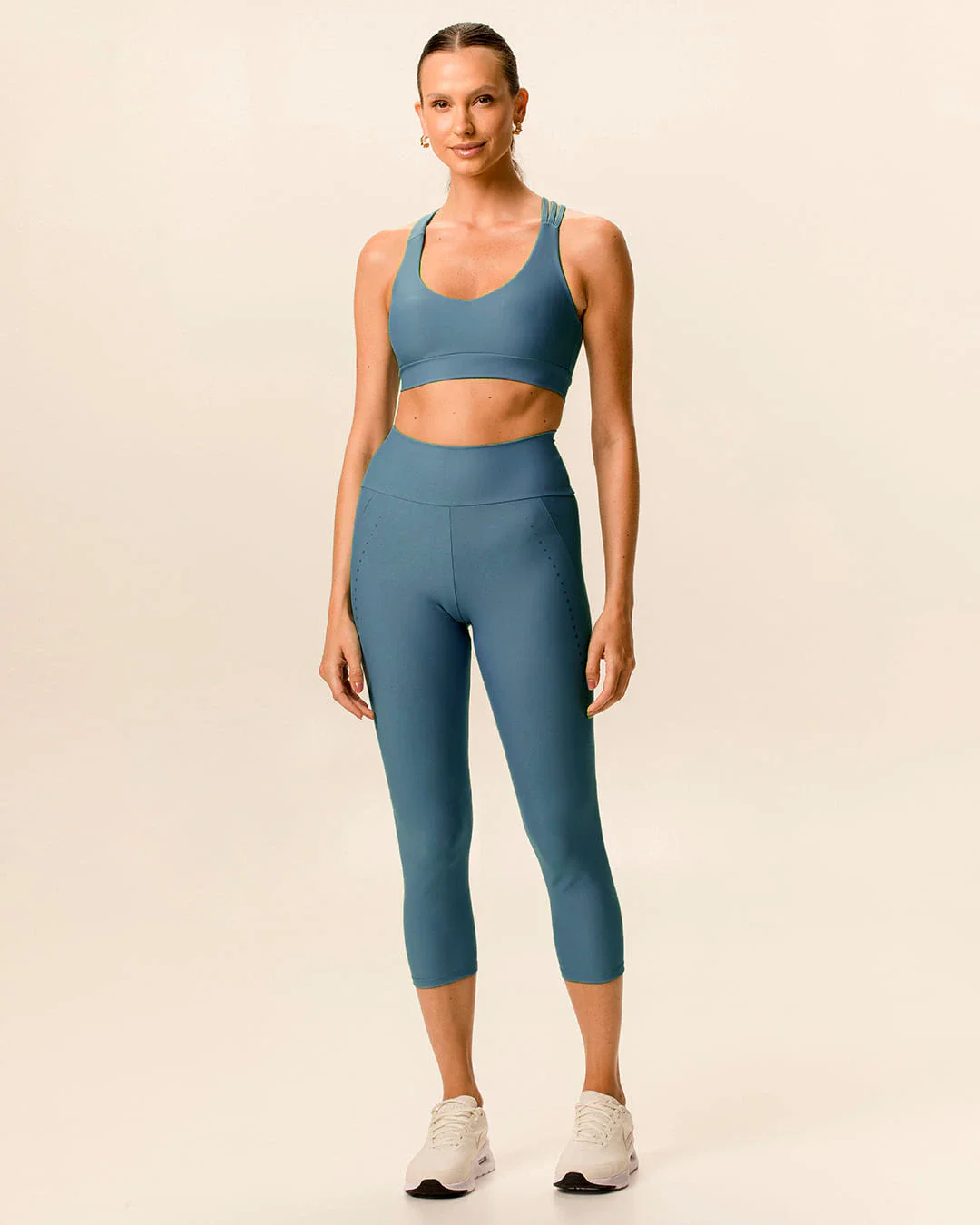 Calça Esportiva Feminina Capri Push Up Em Malha Proteção UV50+ Malwee Active