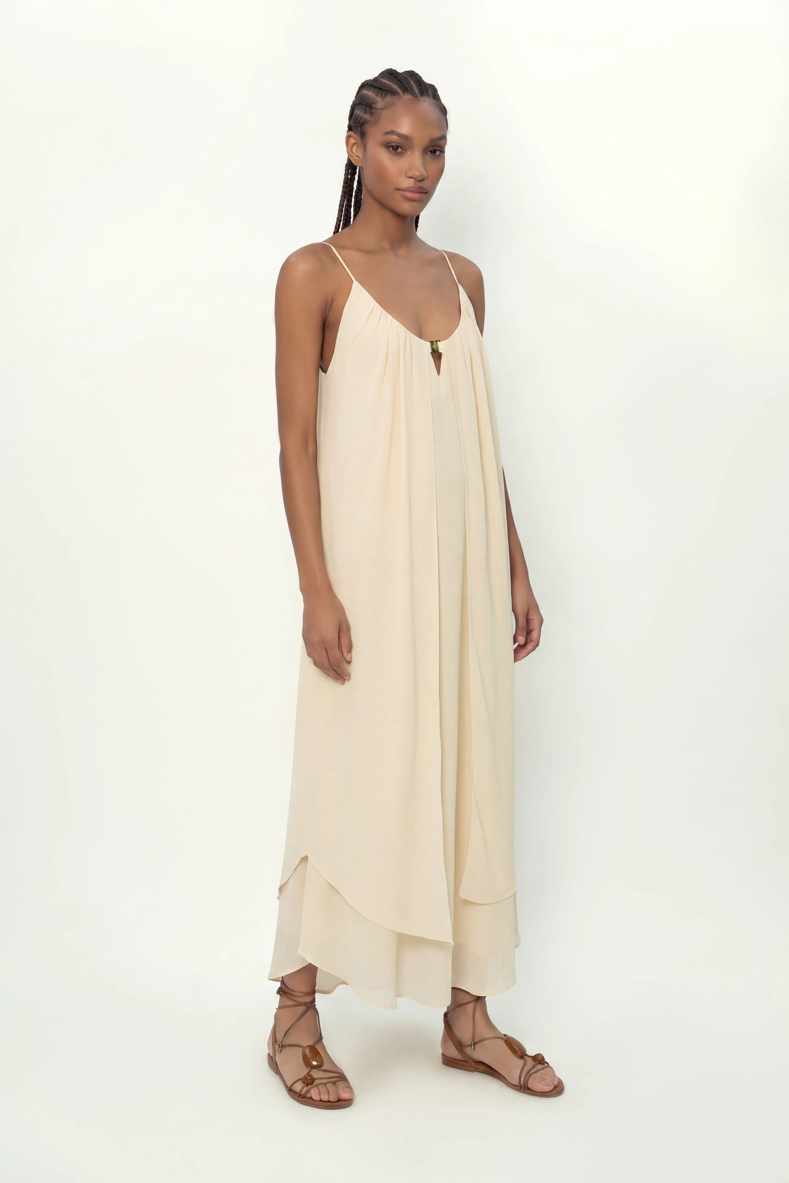 Vestido Midi Camadas Ggt Busto Metal