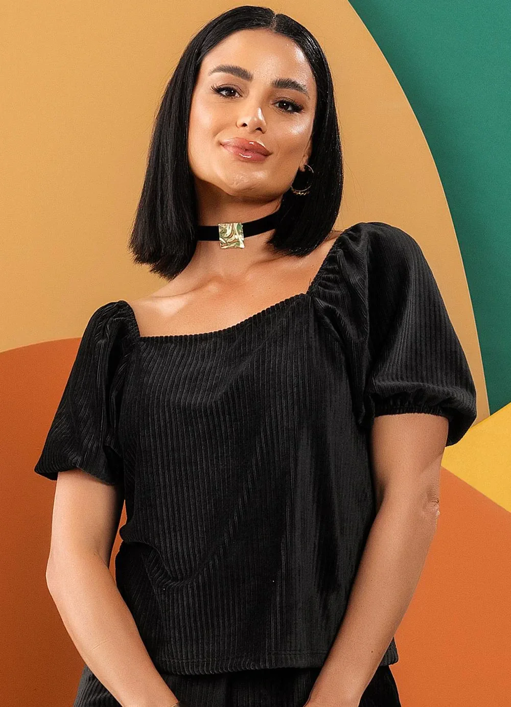 Quintess - Blusa Preta em Veludo Cotelê