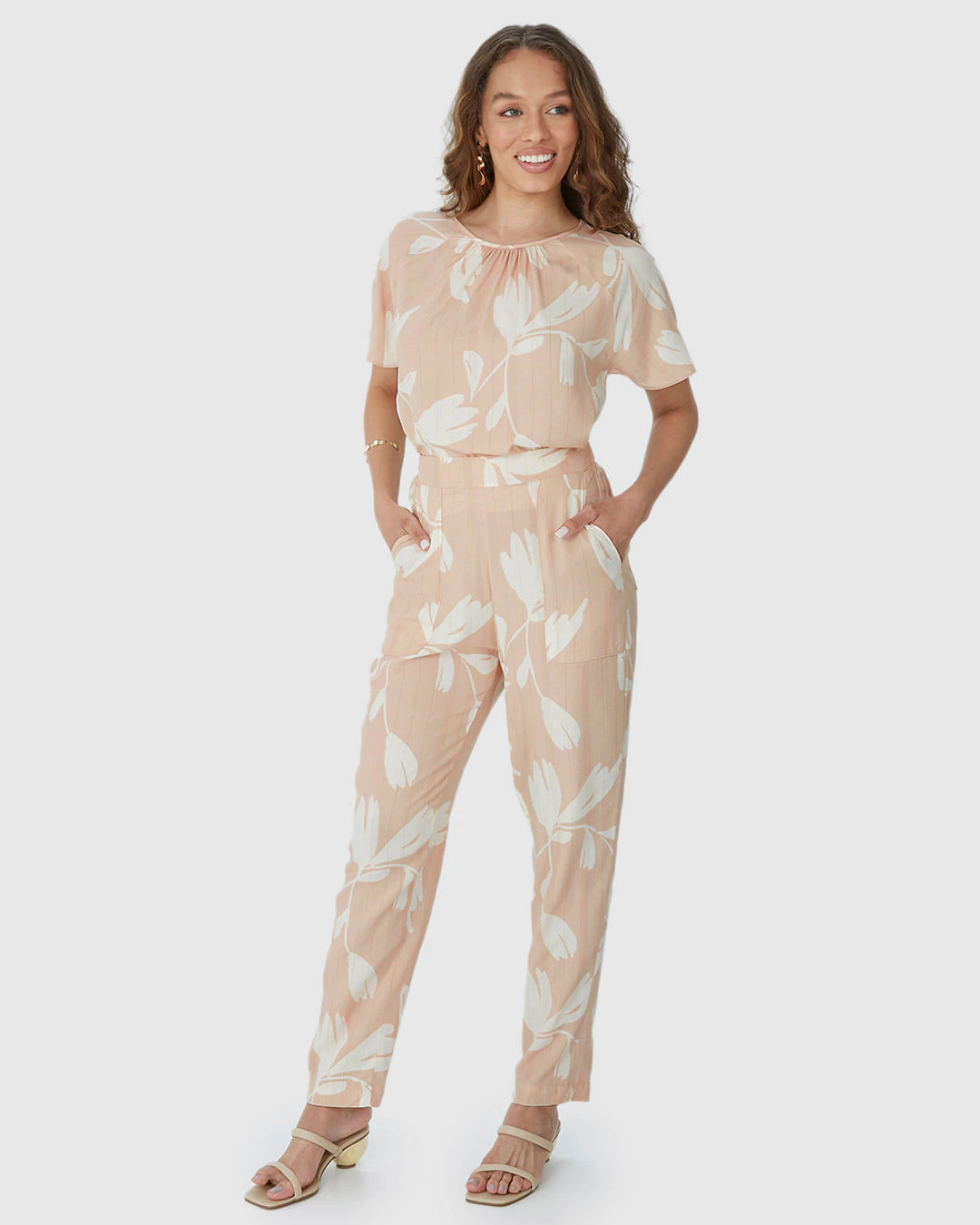 Calça Reta Feminina Bolso Lateral Em Viscose Lurex