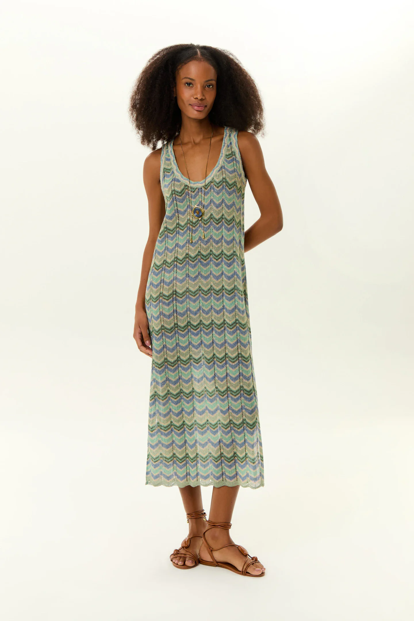 Vestido Midi Tricot Fendas Chevron