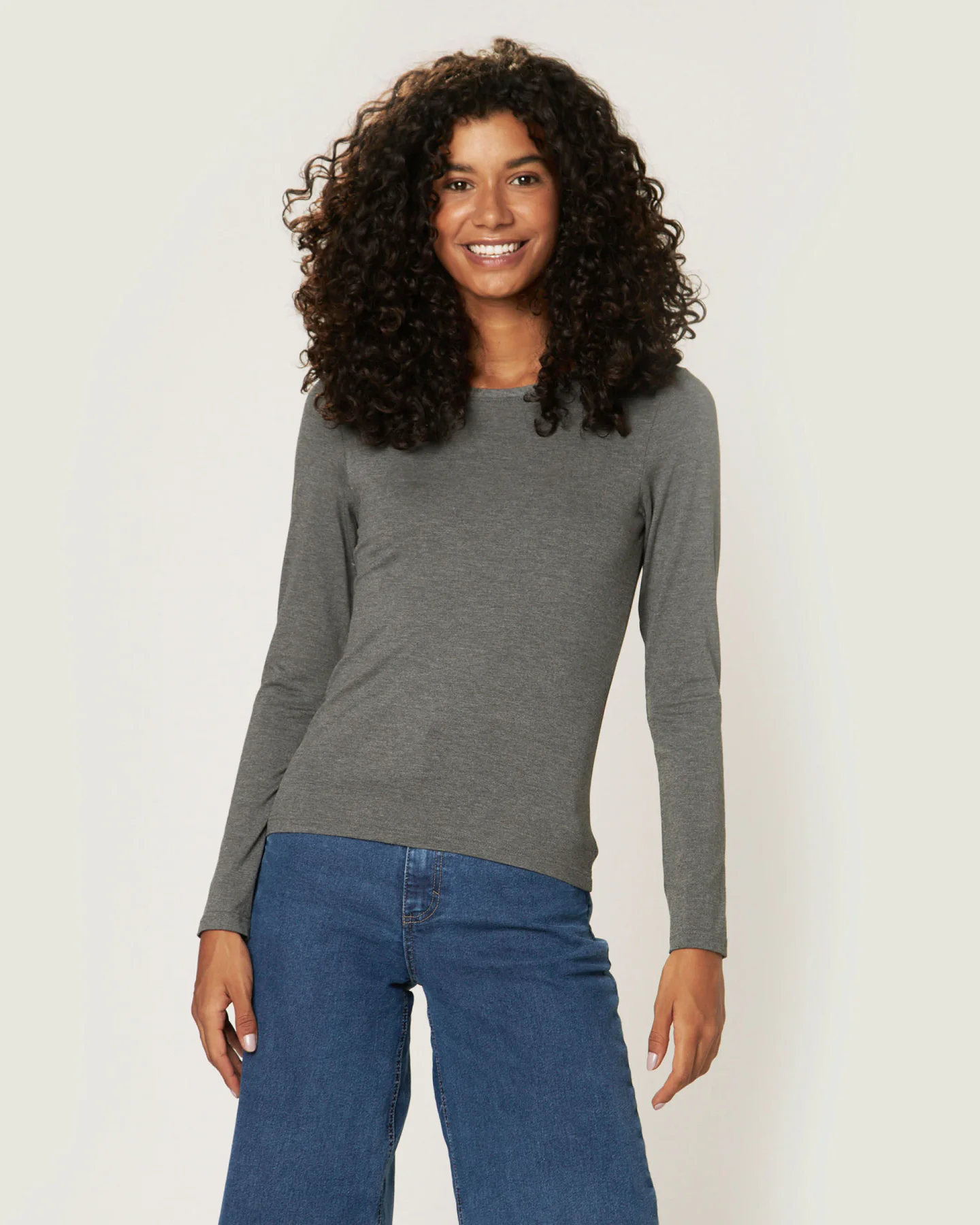 Blusa Básica Feminina Decote Redondo Em Viscose Stretch