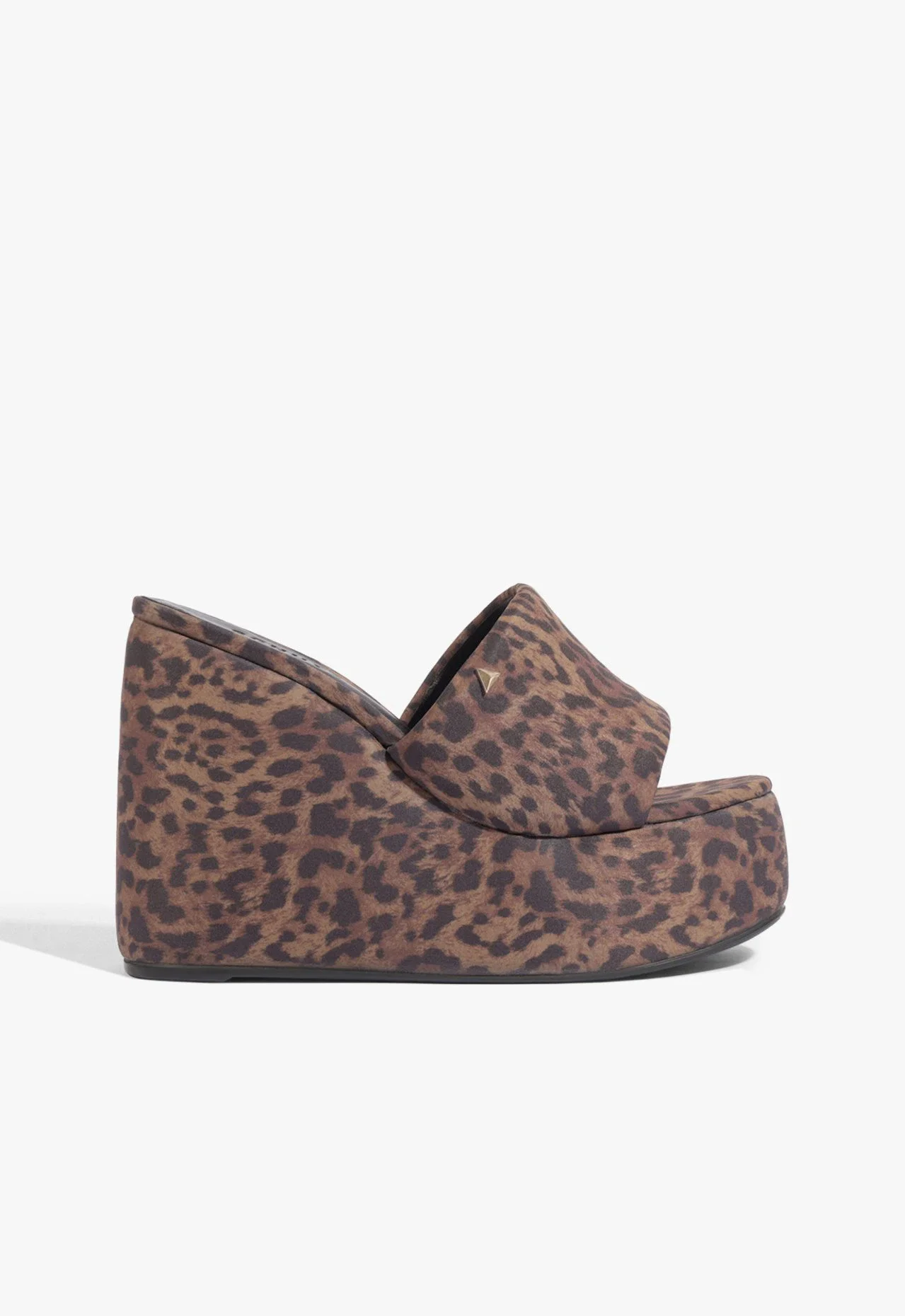 Sandália Plataforma Bico Redondo Adornos Couro Animal Print