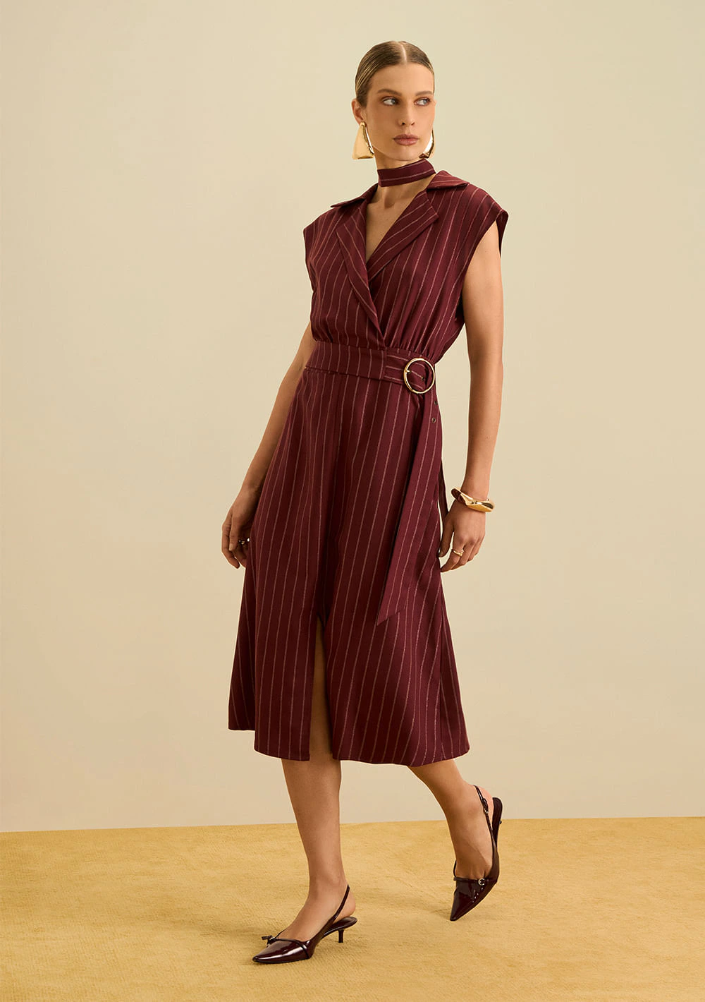 Vestido Maria.Valentina Solto Decote Transpassado Manga Curta Midi Bordo