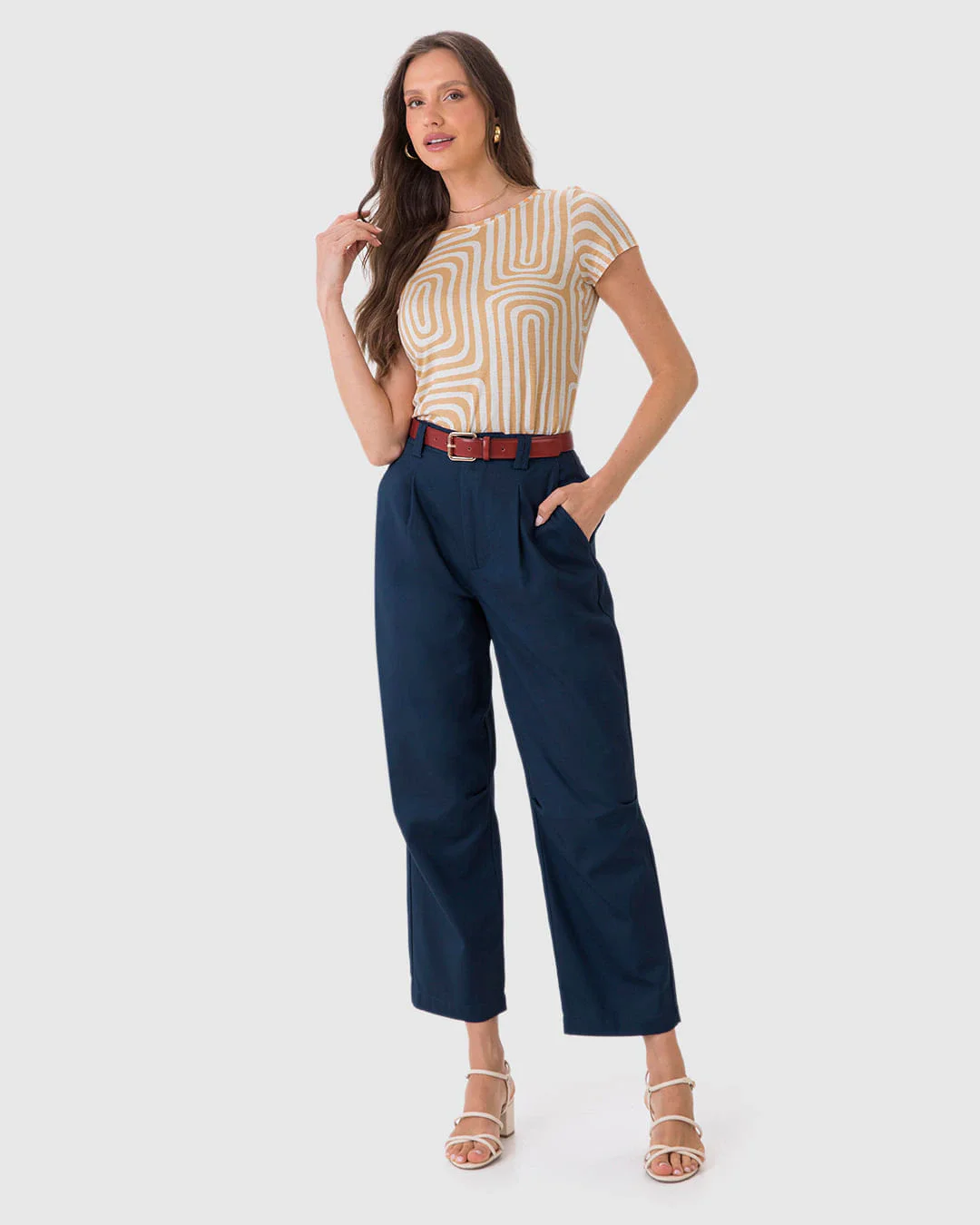 Blusa Básica Feminina Estampa Geométrica Manga Curta Em Malha Viscolinho Stretch