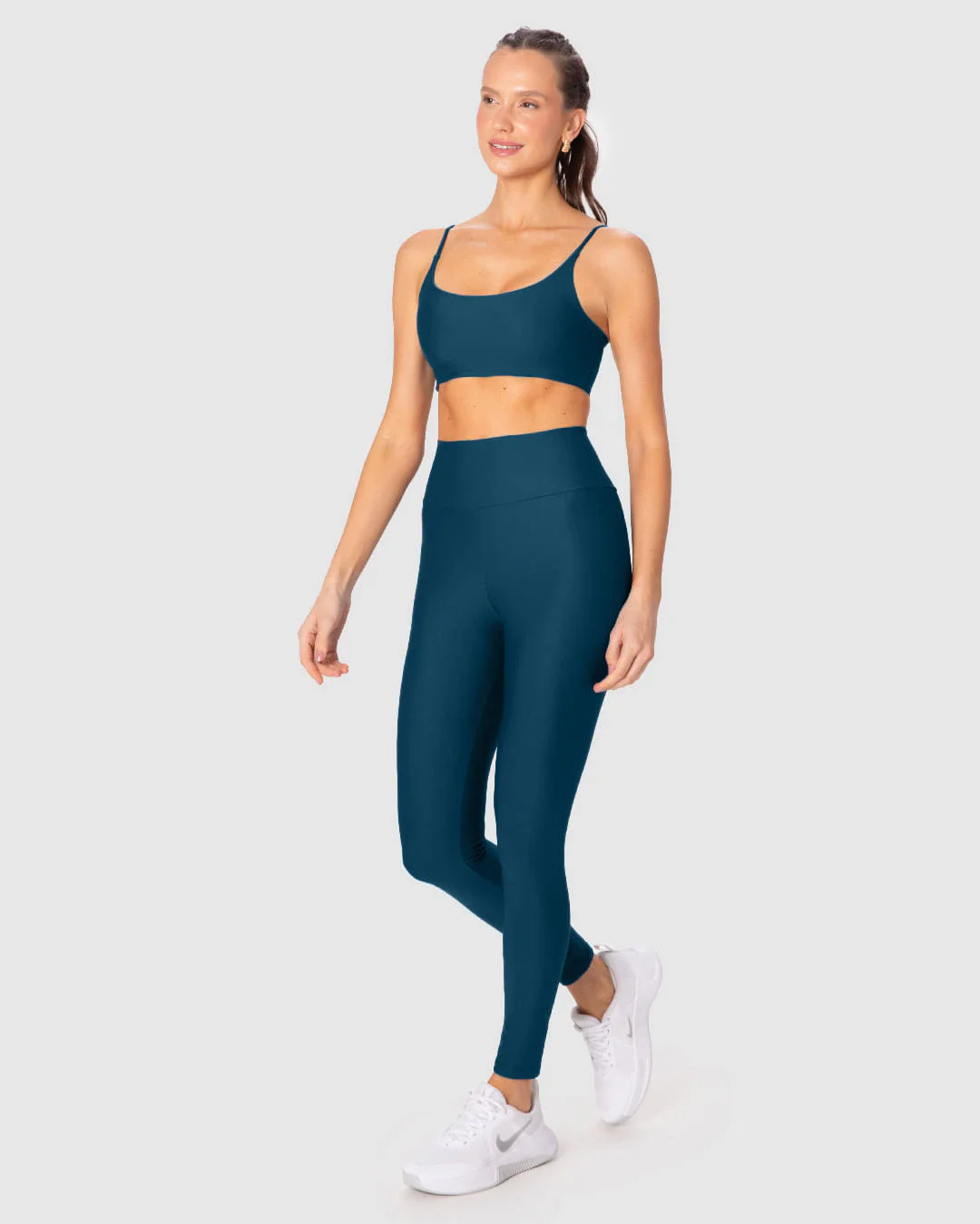 Calça Legging Esportiva Feminina Bolso Costas Em Malha Dry E Proteção UV50+ Malwee Active