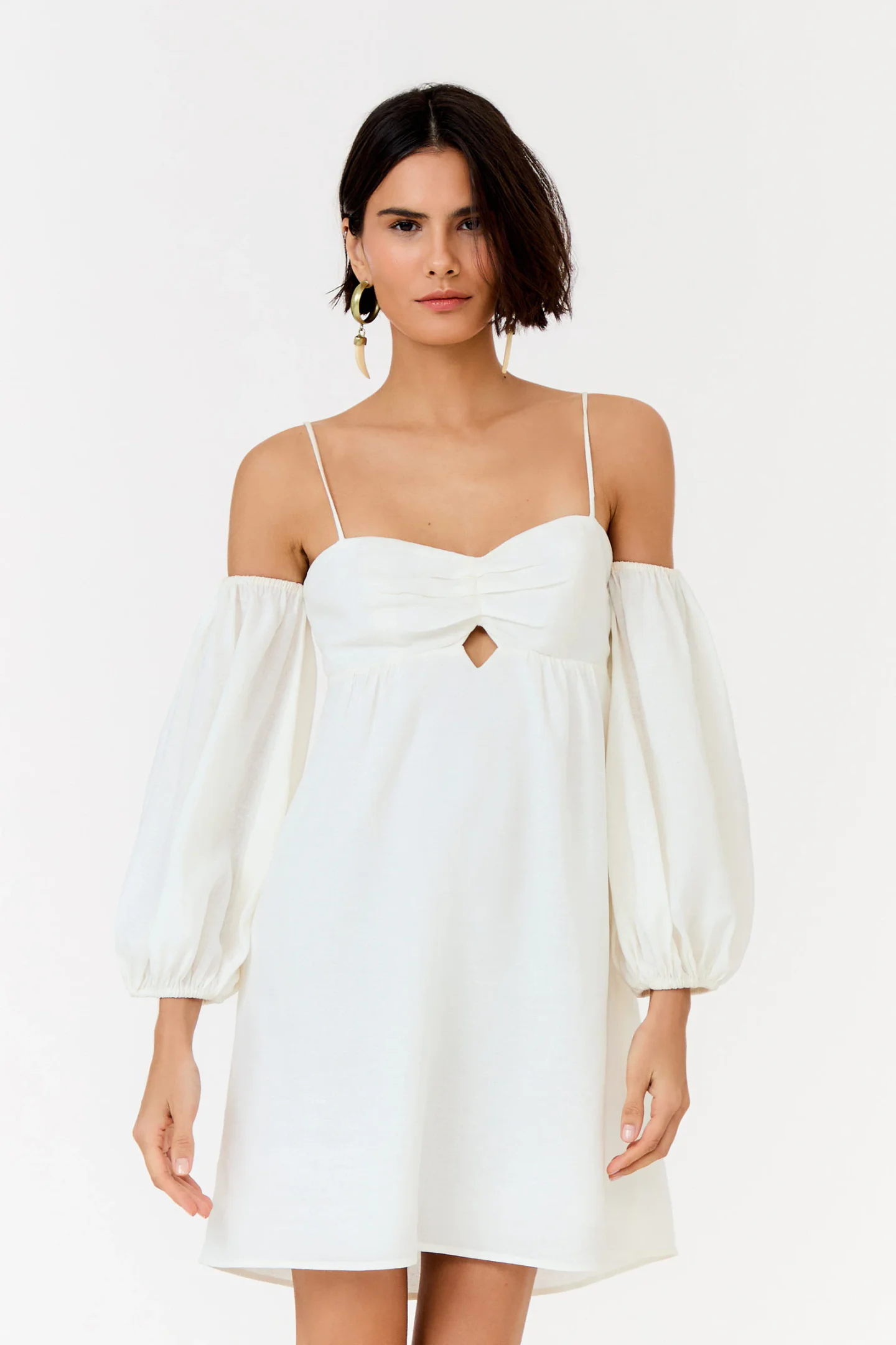 Vestido Curto Manga Bufante