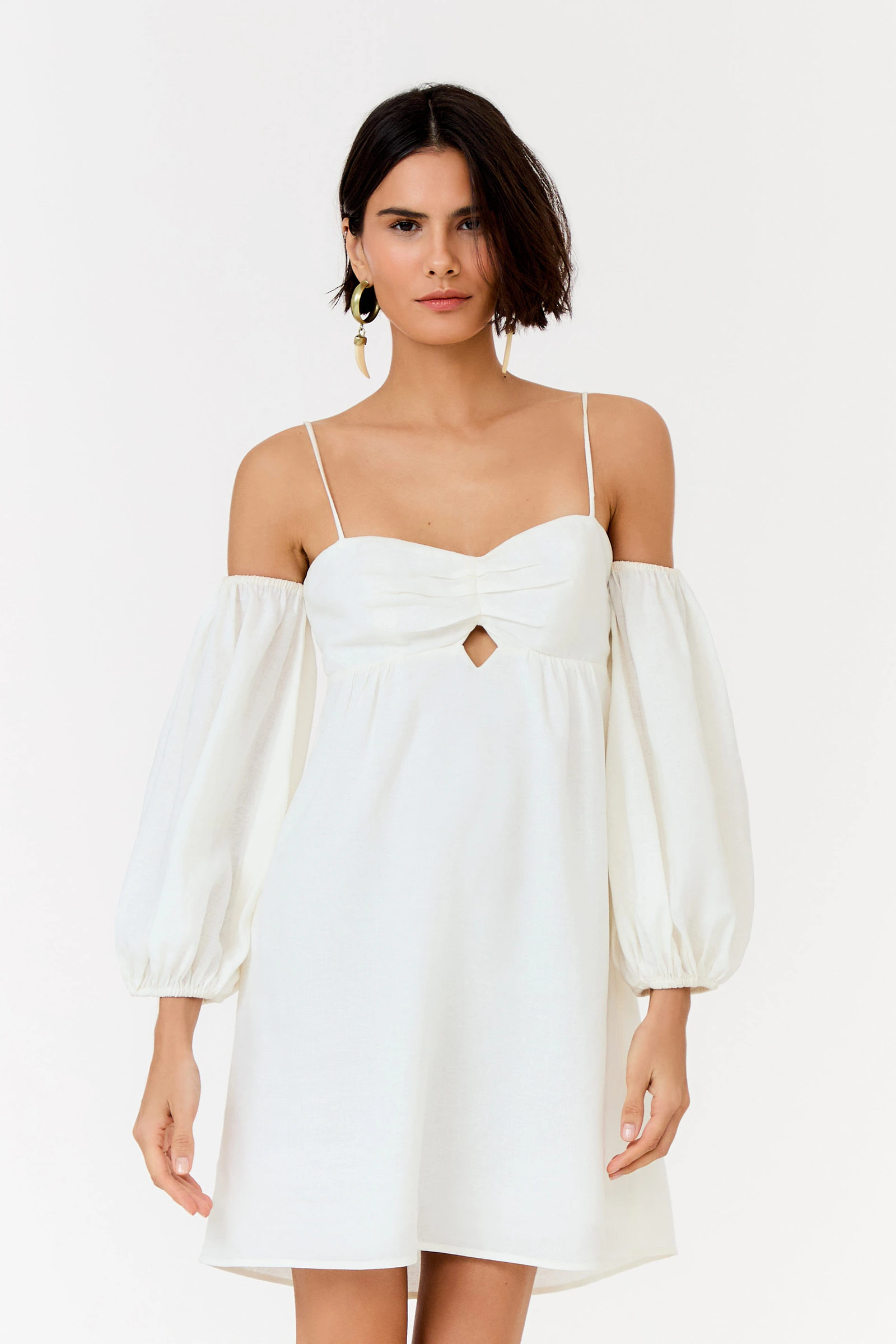 Vestido Curto Manga Bufante
