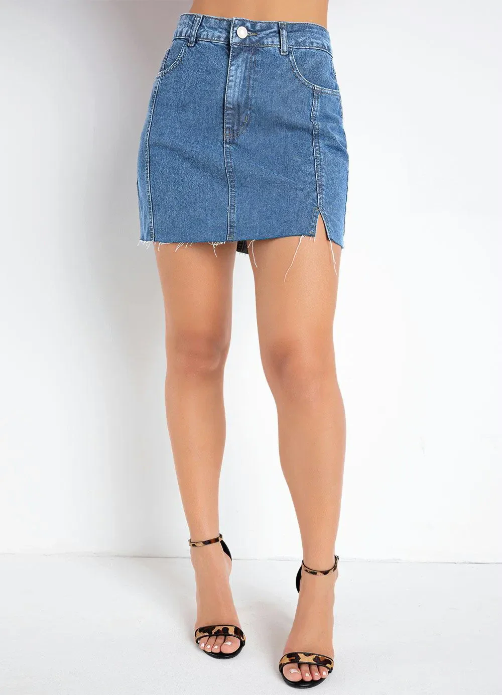 Sawary Jeans - Saia Curta Jeans com Bolsos Funcionais Sawary