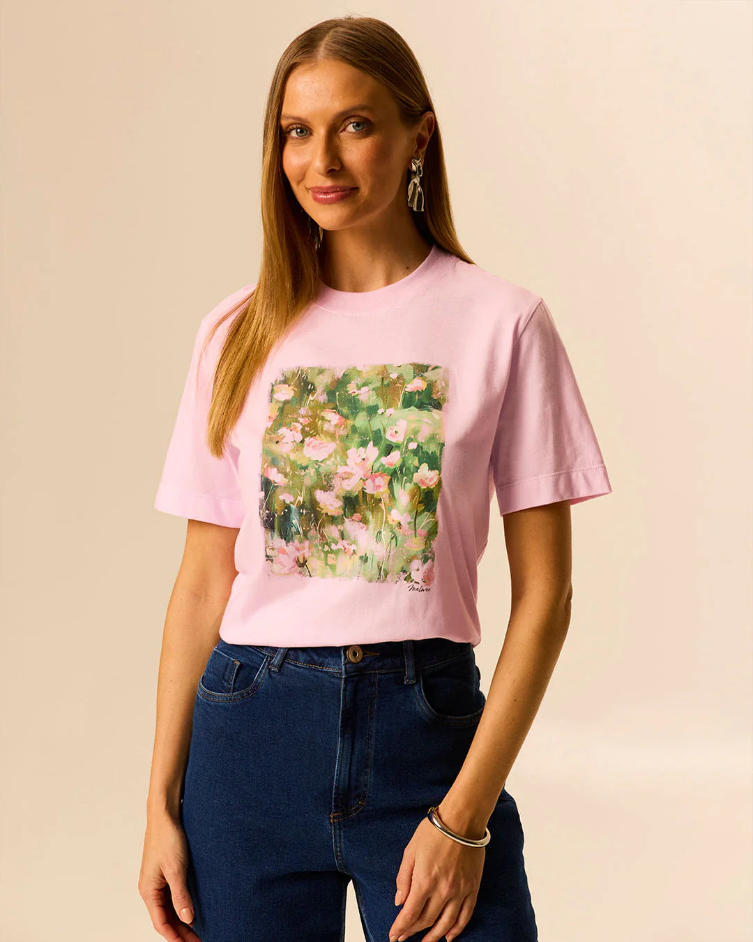 Camiseta Reta Feminina Estampa Temática Floral Em Malha Algodão