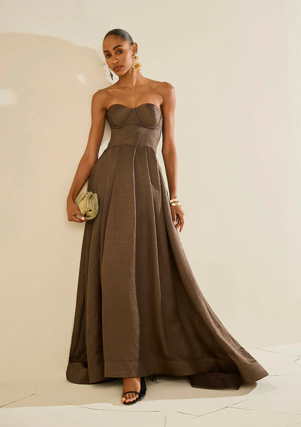 Vestido Solto Decote Reto Sem Manga Longo Marrom