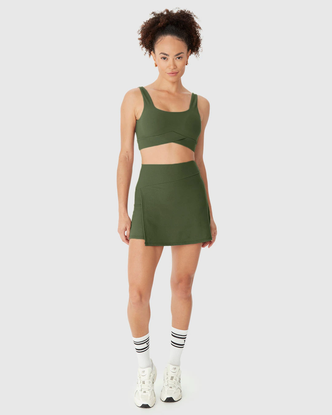 Shorts Saia Esportivo Feminino Assimétrico Em Malha Poliamida Creponada Malwee Active