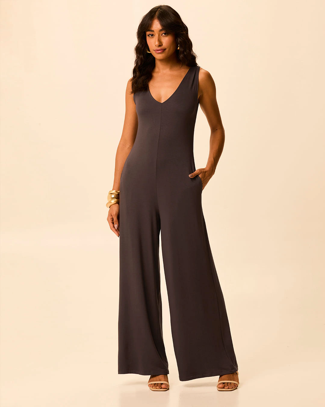 Macacão Feminino Pantalona Bolso Funcional Em Moletinho De Viscose