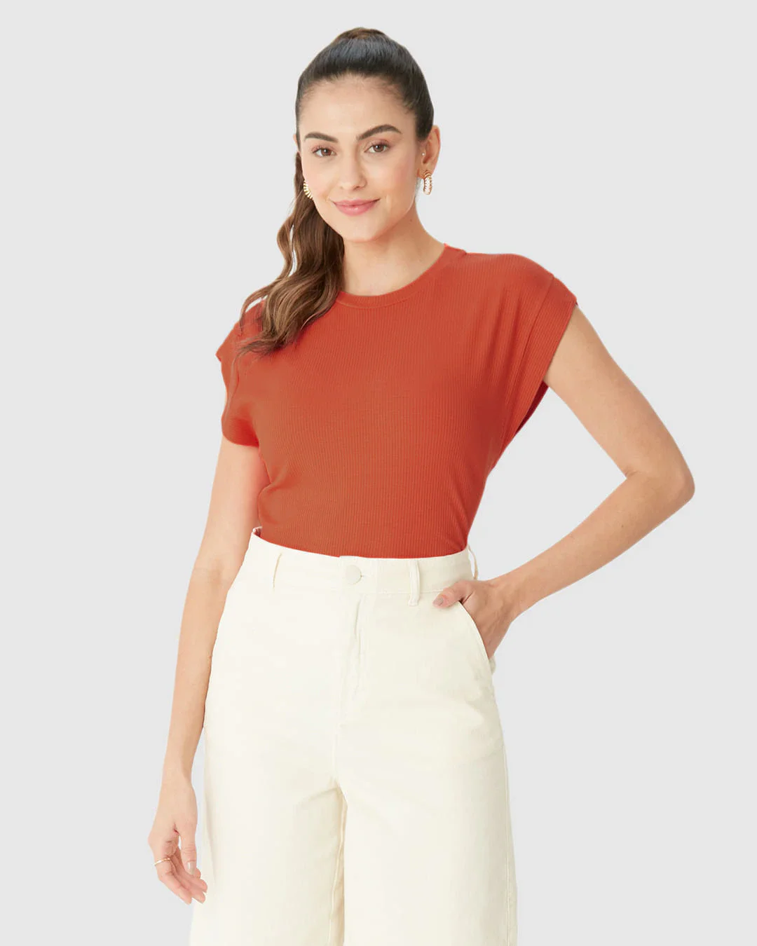 Blusa Ampla Feminina Decote Redondo Manga Curta Em Malha Viscose Canelada