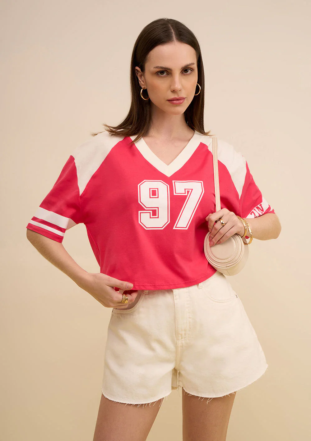 Camiseta Zinco Oversized Decote V Manga 3 Quartos Cropped Rosa