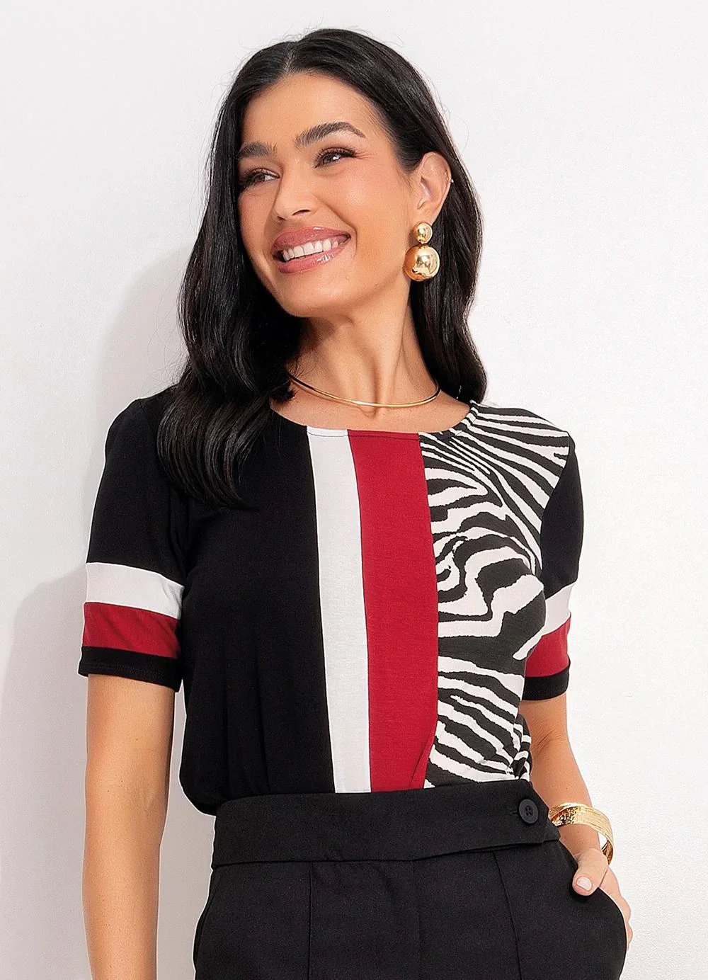 Quintess - Blusa com Recortes Preto Zebra Mangas Curtas