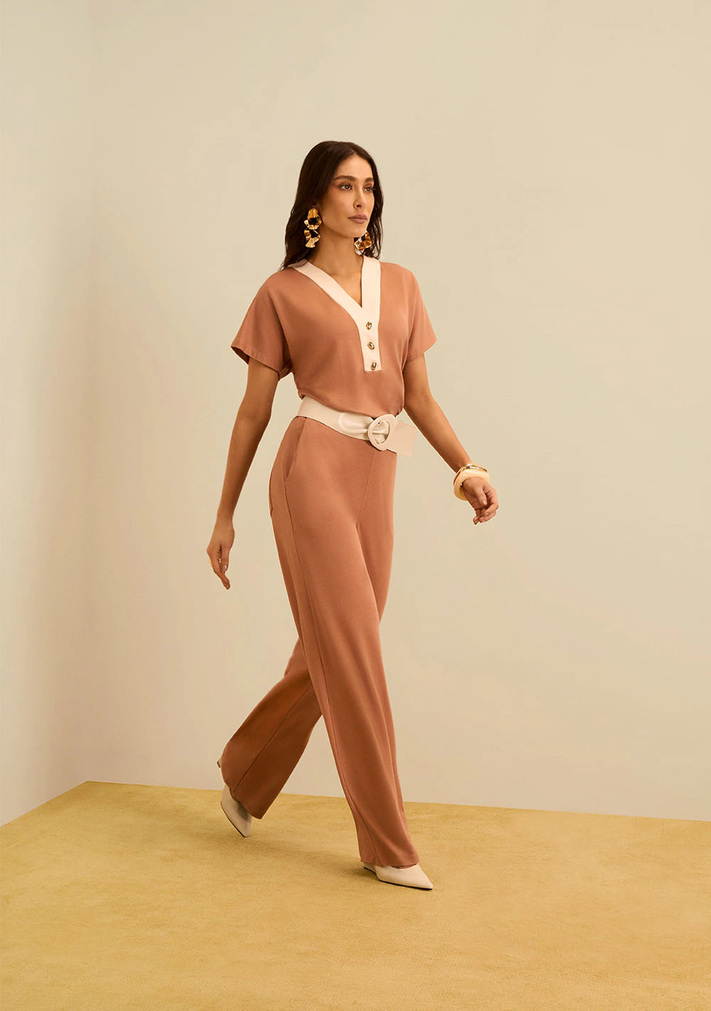Blusa Maria.Valentina Ajustada Decote V Manga Curta Padrão Marrom