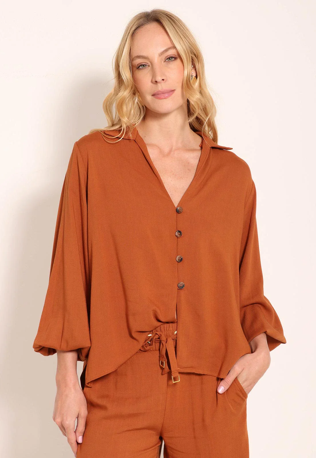 Camisa Feminina Com Fenda Lateral Linen Julia