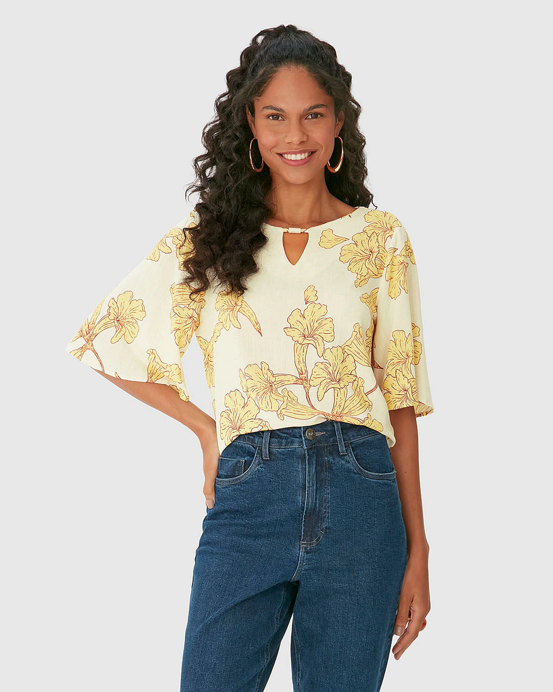 Blusa Bata Feminina Decote Detalhe Vazado Em Viscolinho Texturizado