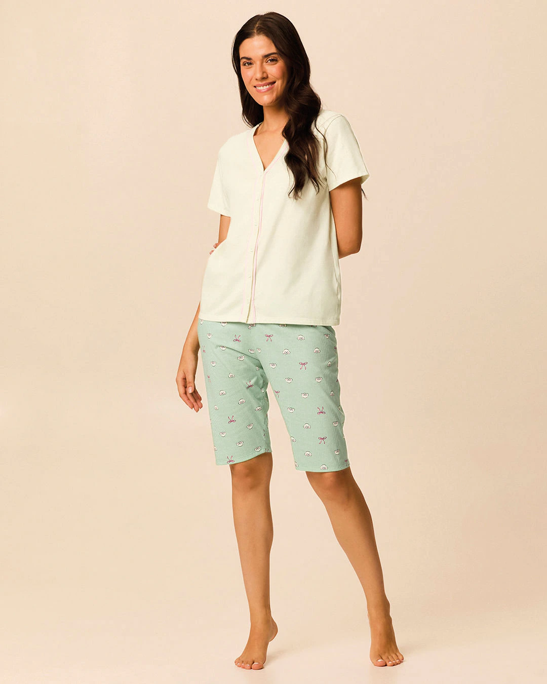 Pijama Curto Feminino Camisa Abotoamento Frontal E Bermuda Em Algodão