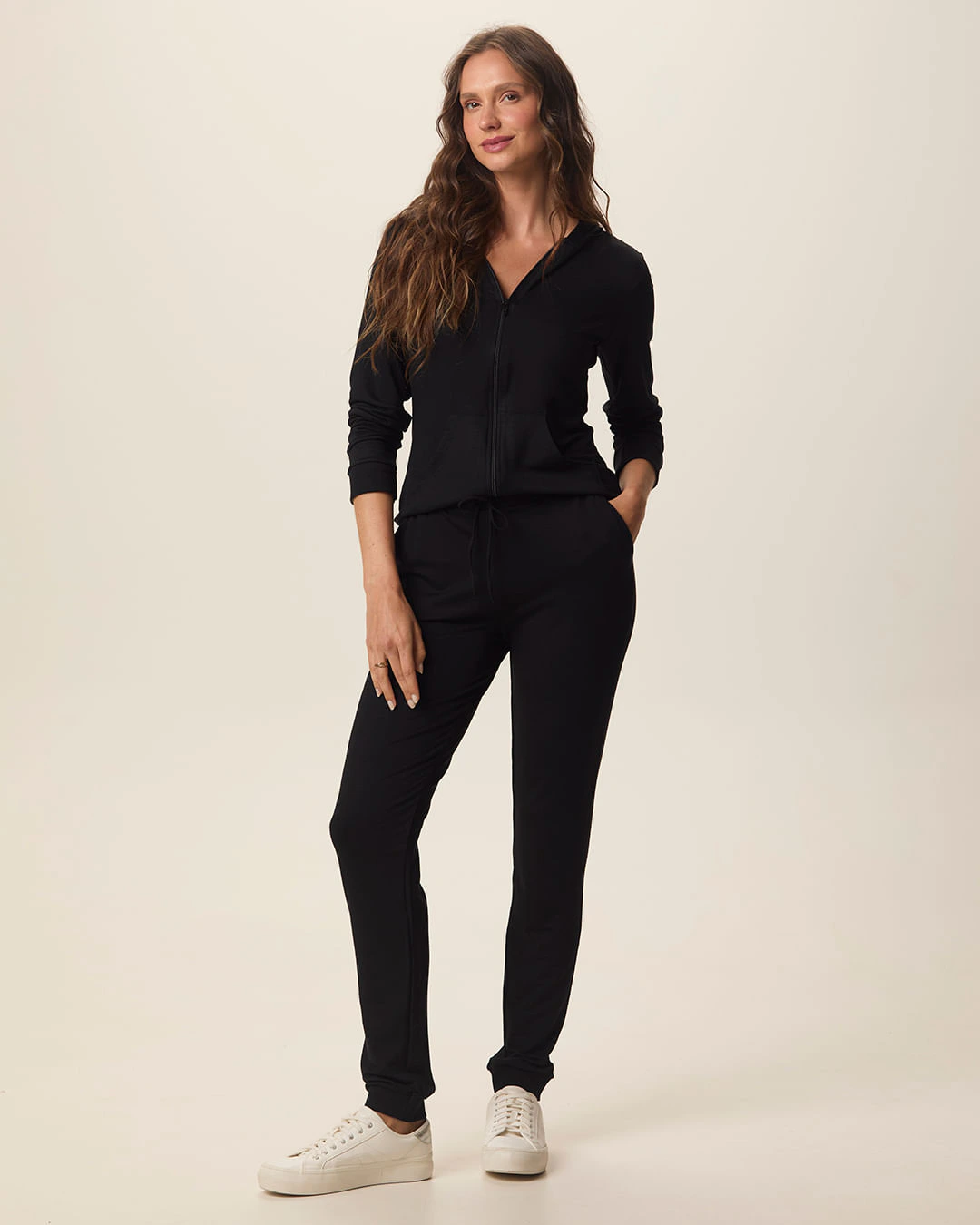 Calça Básica Feminina Jogger Em Moletinho De Viscose