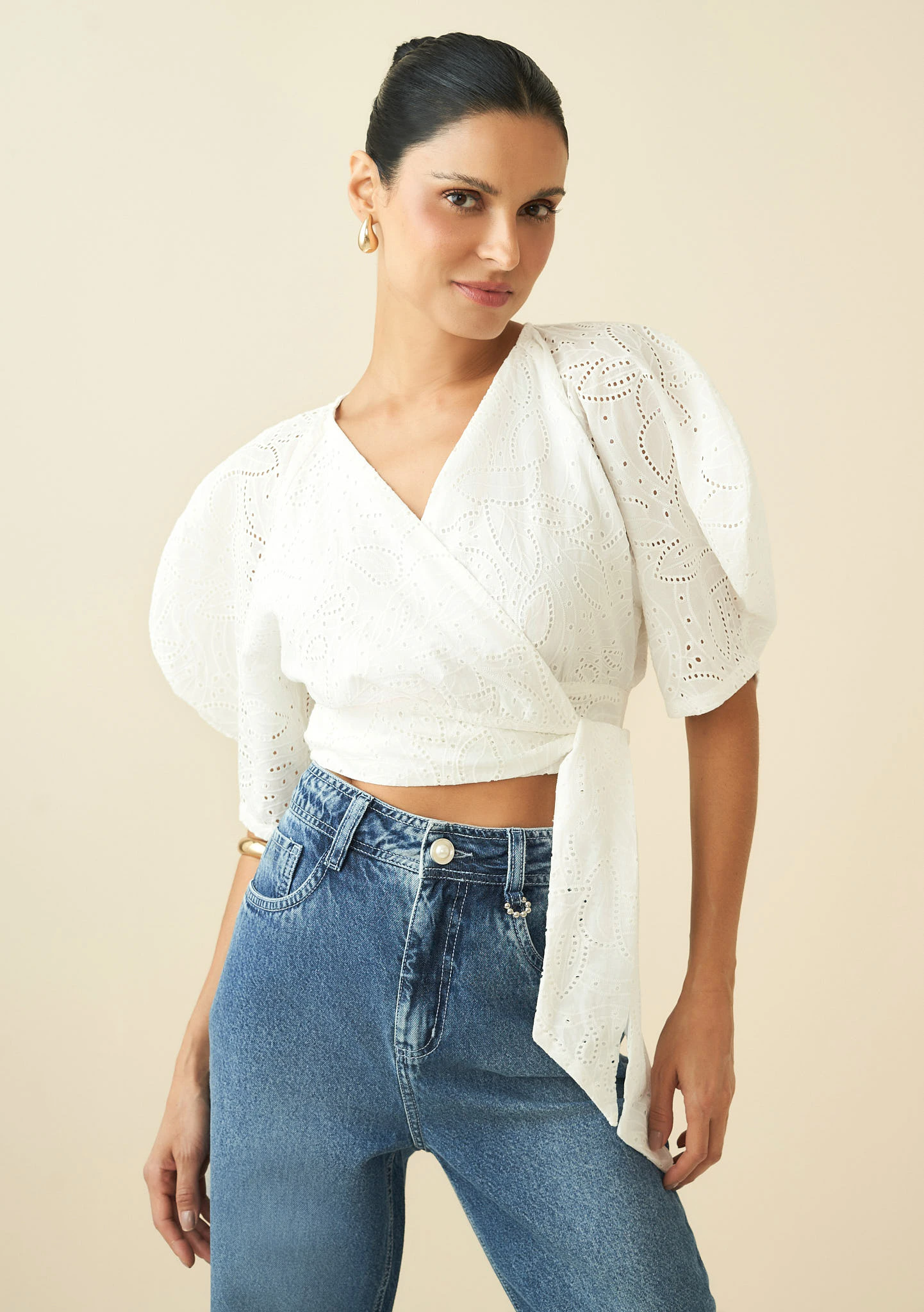 Blusa Maria.Valentina Decote Transpassado Manga Curta Com Amarração Off White