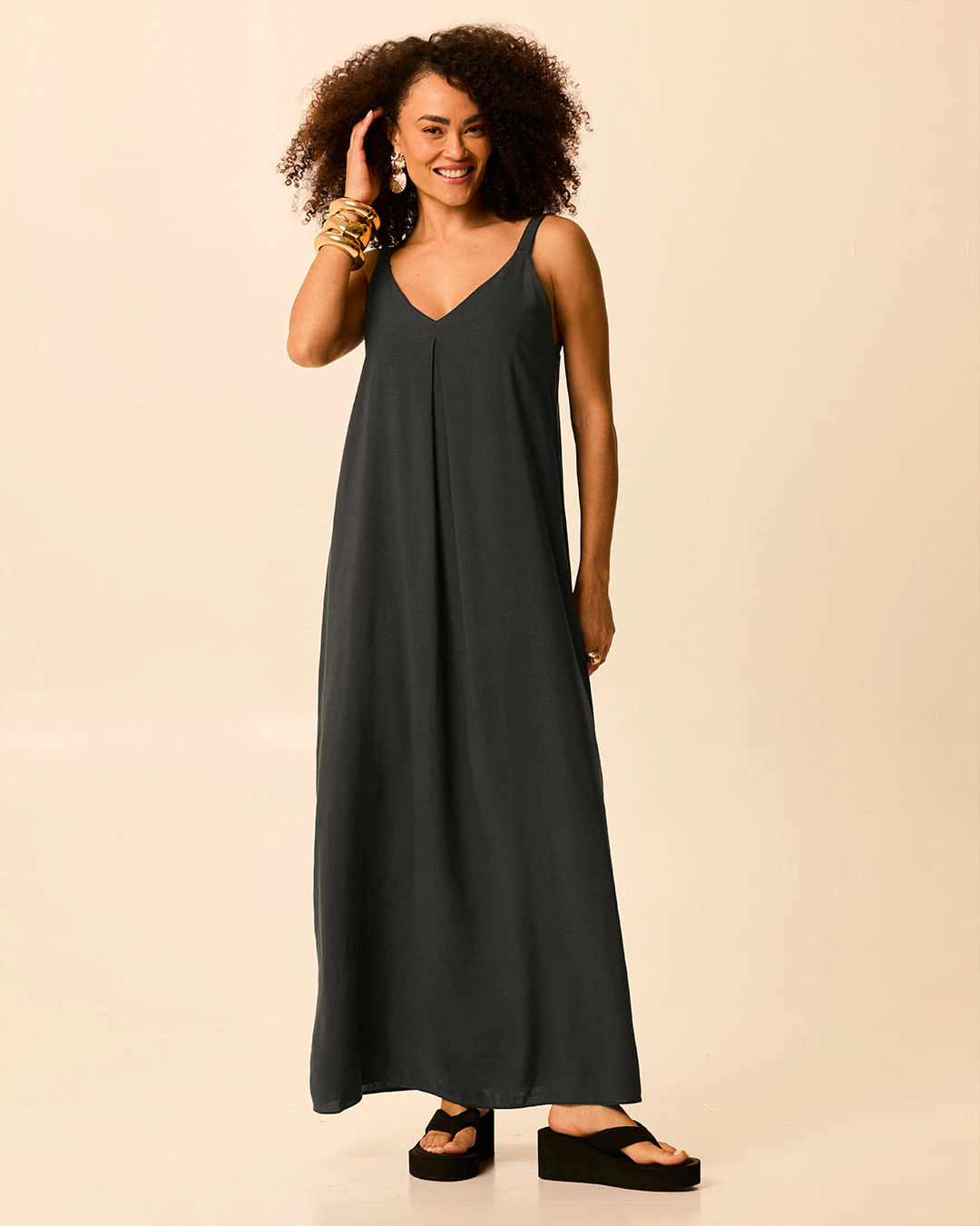 Vestido Longo Feminino Evasê Decote V Em Viscolinho Texturizado