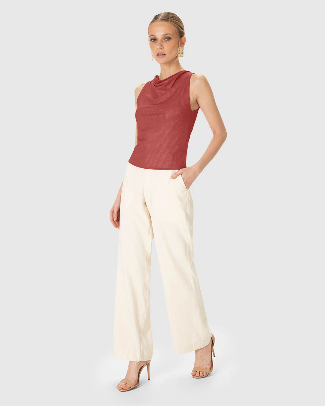 Blusa Justa Feminina Decote Degagê Em Malha Canelada Brilho - ENFIM