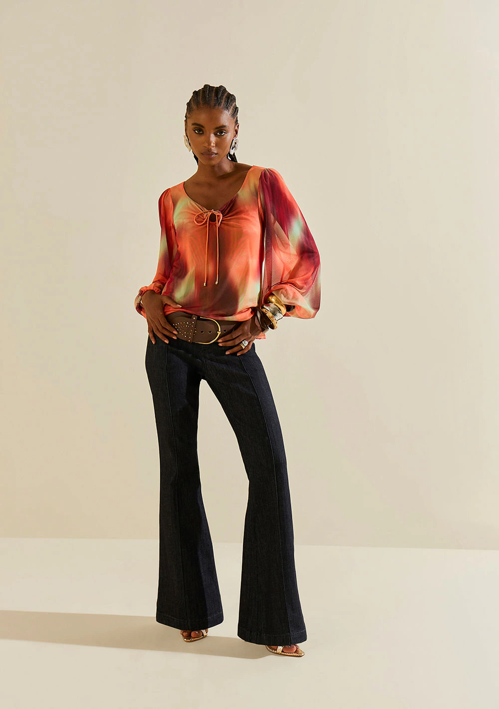 Blusa Morena Rosa Solta Decote Careca Manga Longa Padrão Rosa