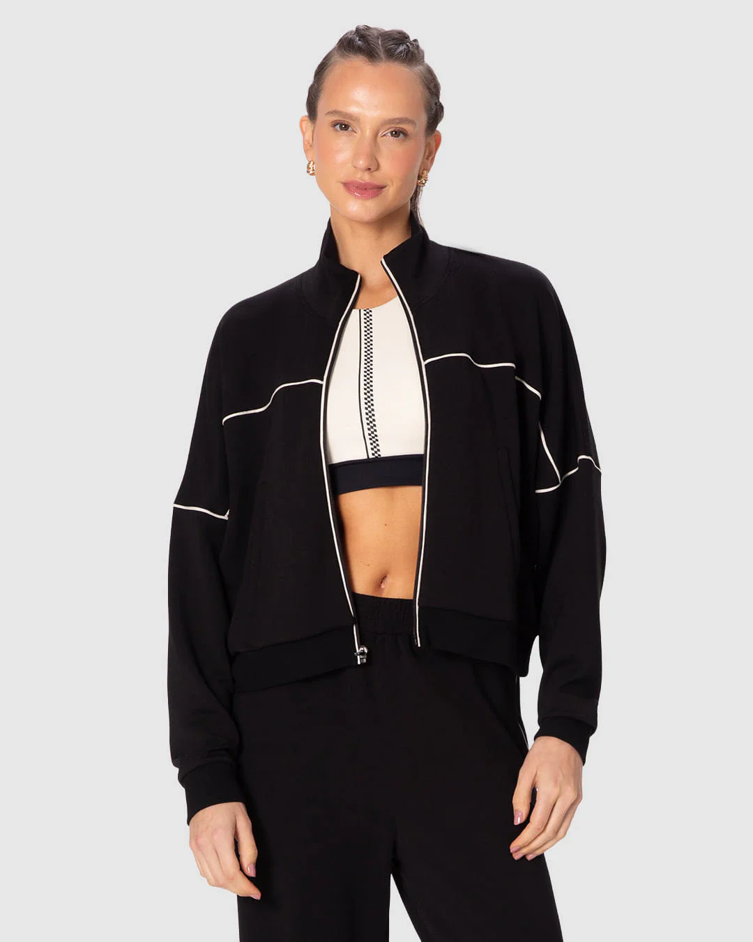 Jaqueta Esportiva Feminina Ampla Recorte Bolso Funcional Malwee Active