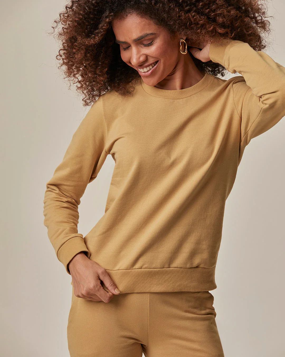 Blusão Básico Feminino Decote Redondo Em Moletom Stretch Flanelado