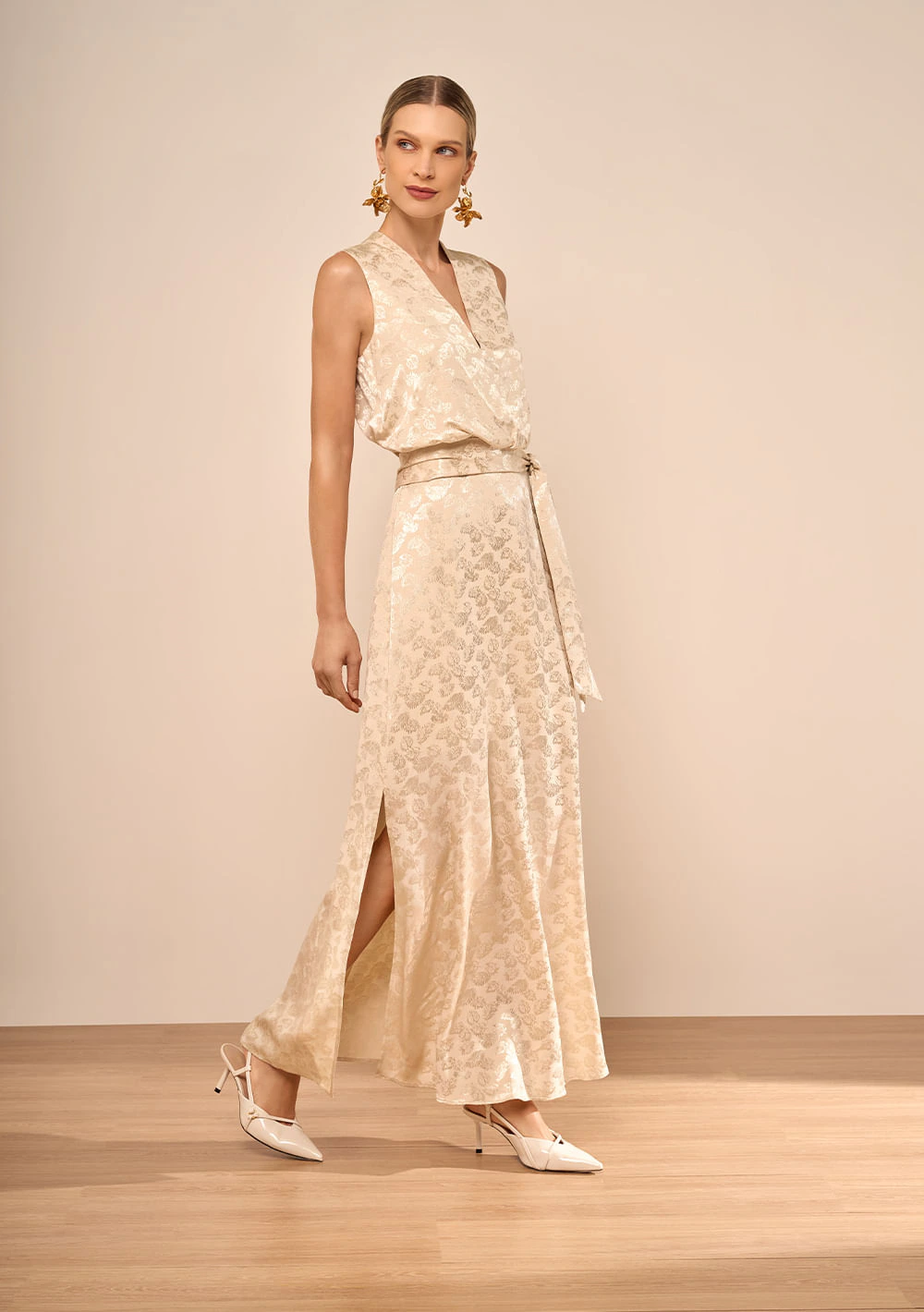 Vestido Longo Ajustado Magnólia Bege