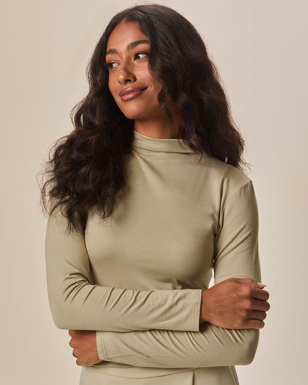 Blusa Básica Feminina Gola Alta Em Viscose Stretch