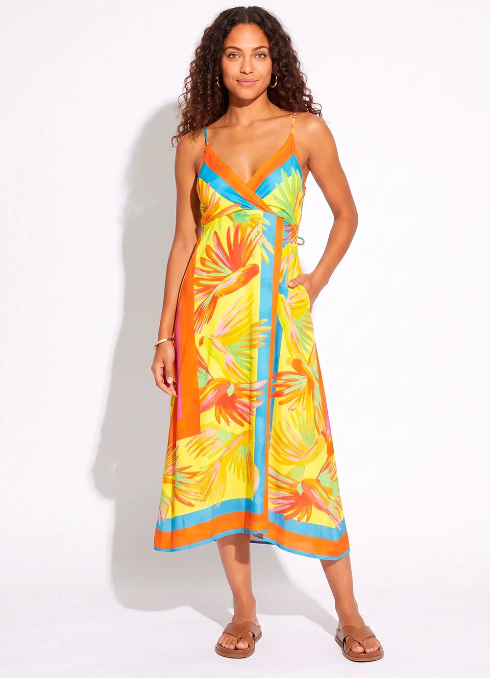 Farm - Vestido Cropped de Viscose Pássaros Pintados Lenço Amarelo