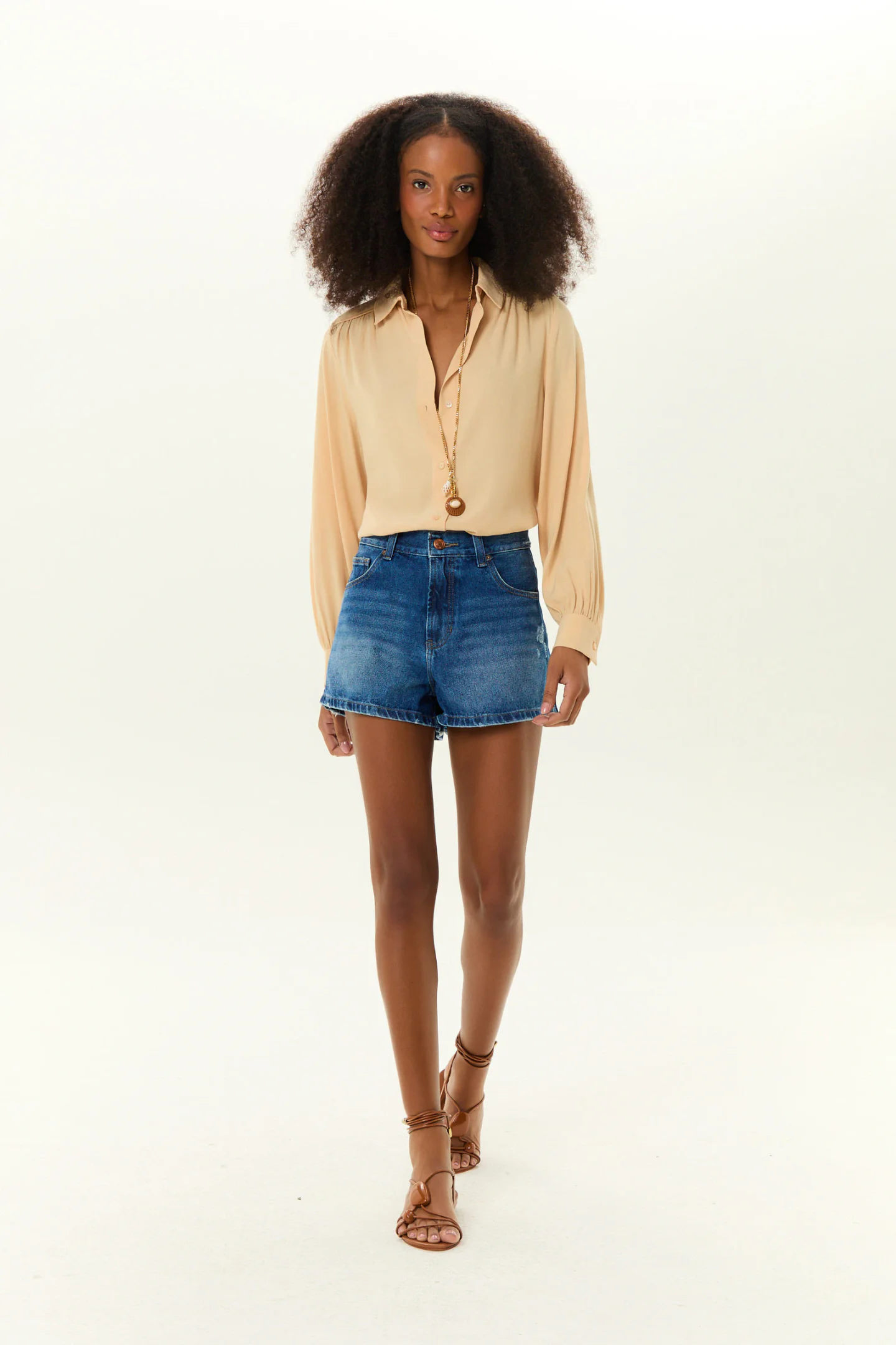 Short Jeans Barra Esmirilhada