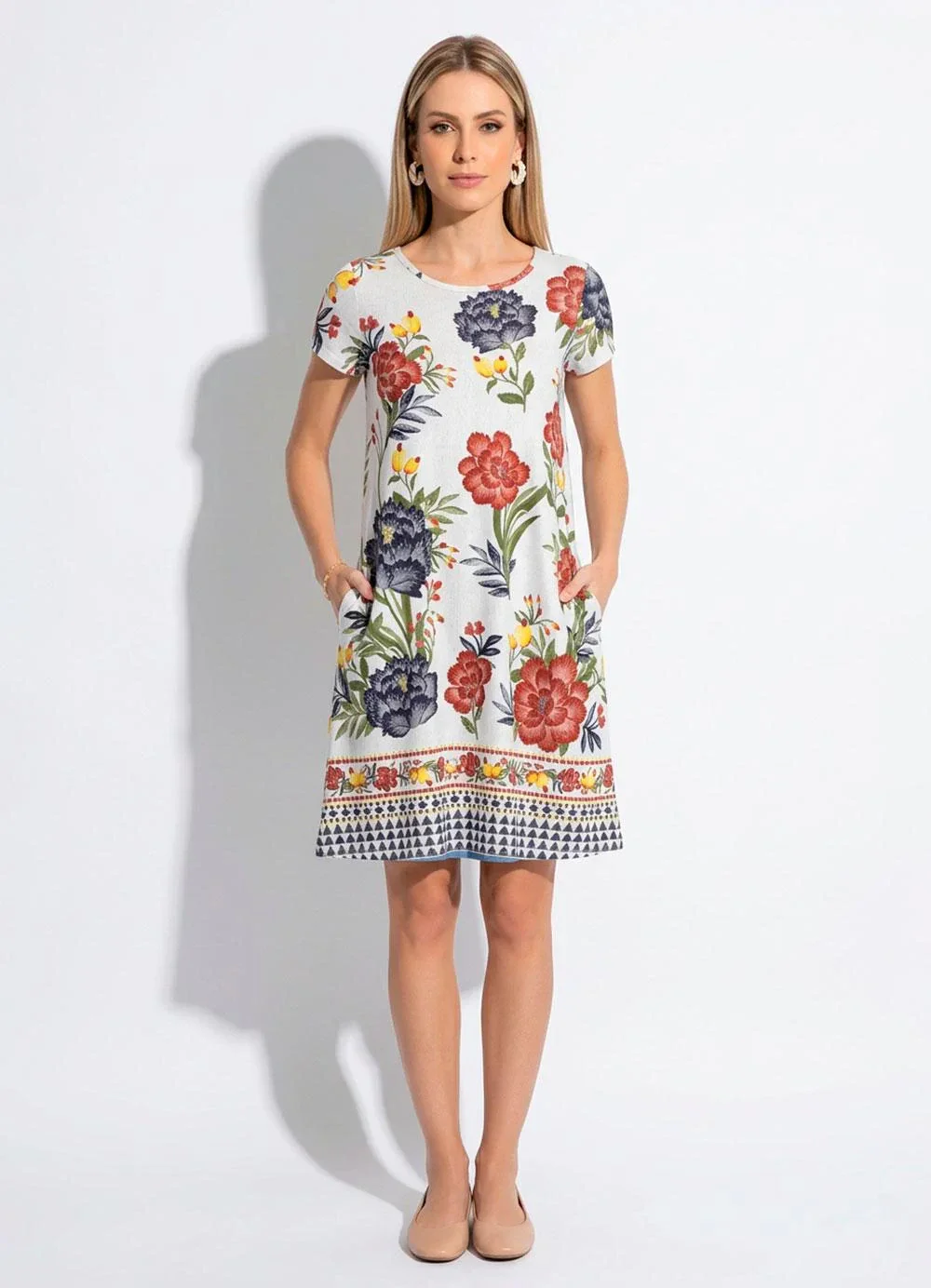 Quintess - Vestido com Bolsos Floral Étnico