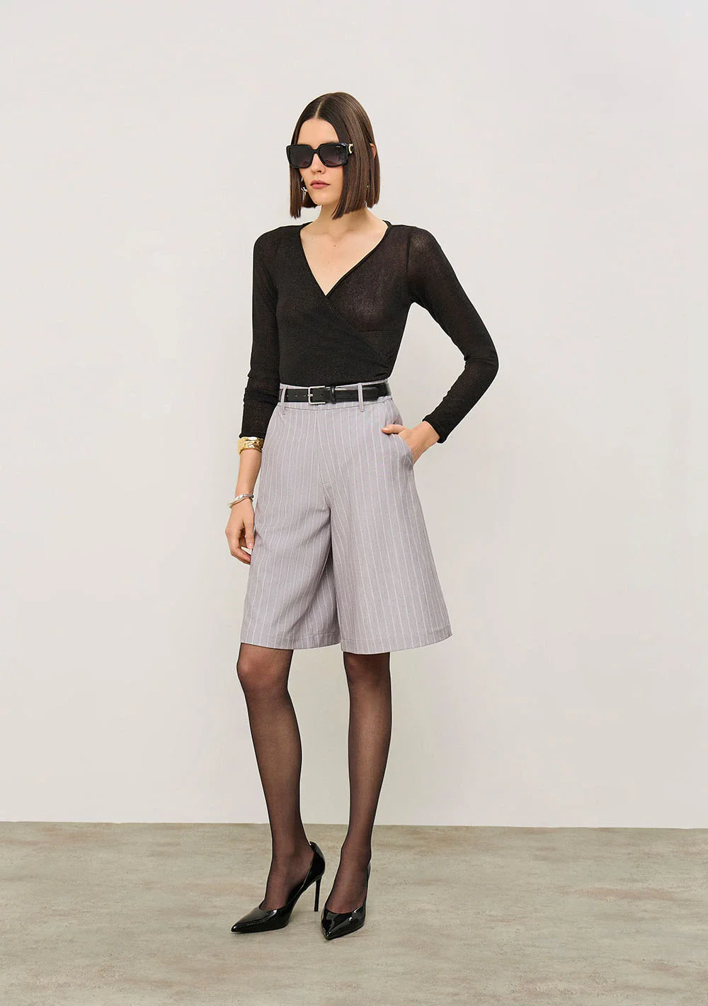 Blusa Iódice Ajustada Decote Transpassado Manga Longa Padrão Preto