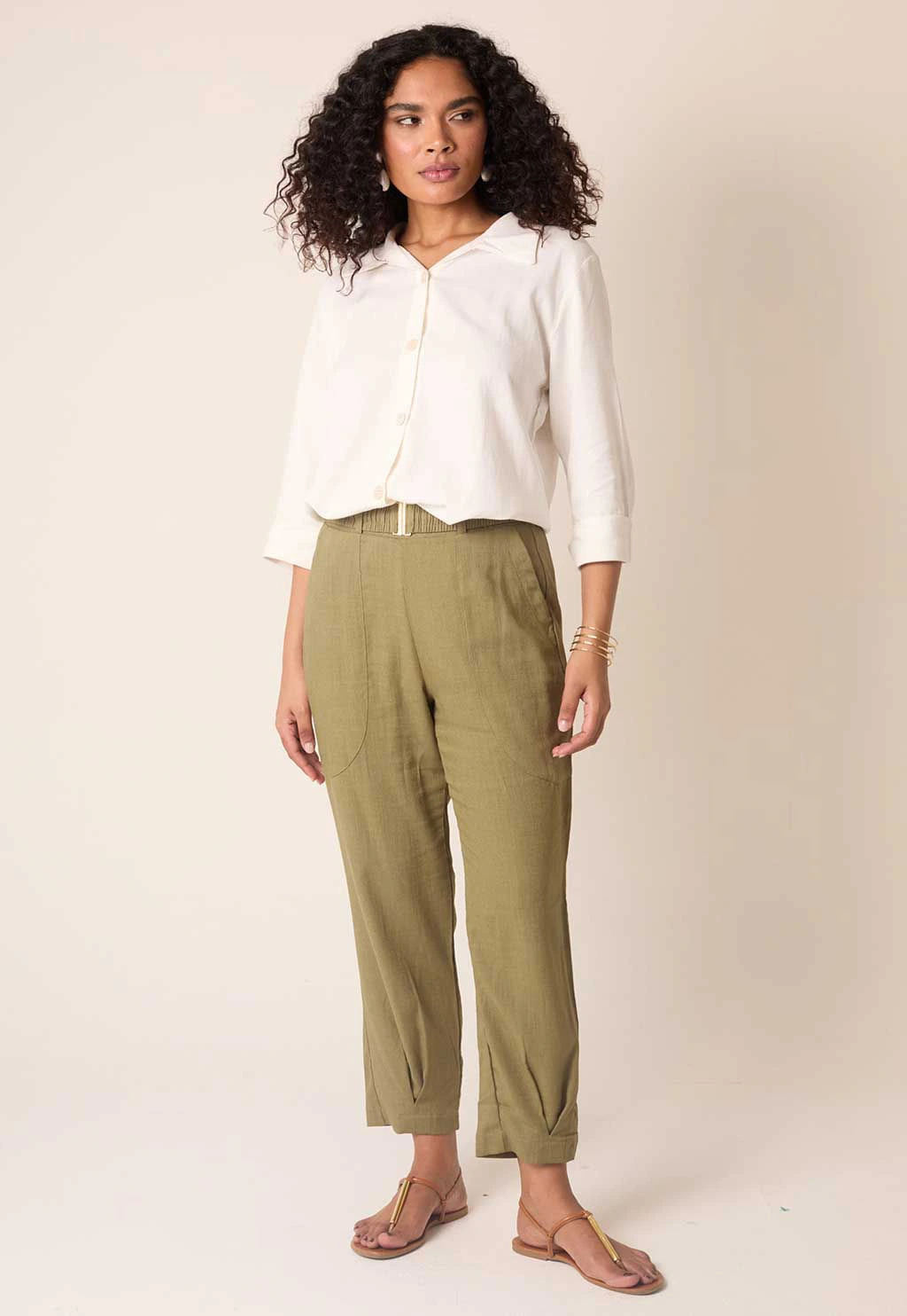 Calça Linho Wash Cenoura Com Bolsos Sobrepostos
