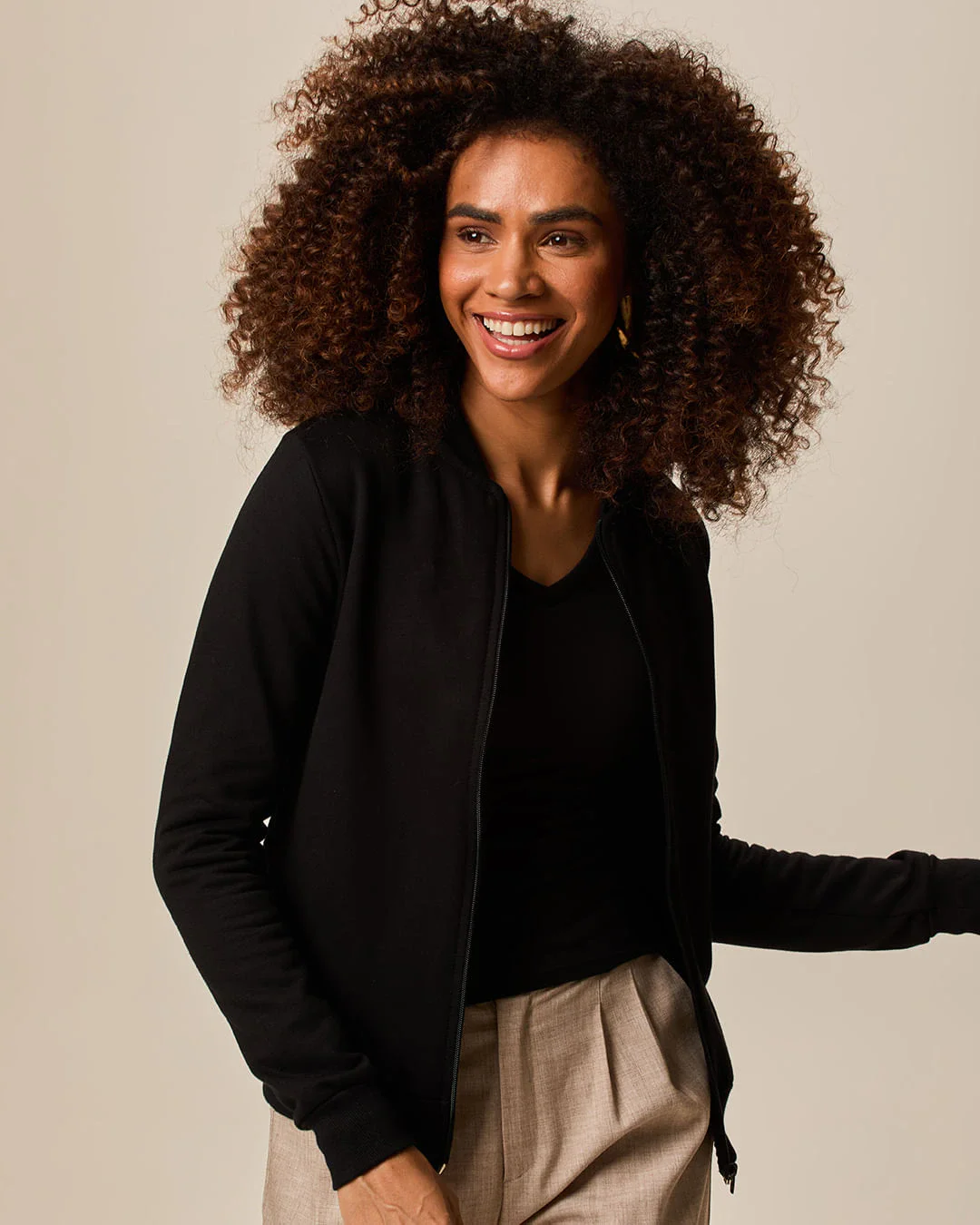 Jaqueta Básica Feminina Bolso Lateral Em Moletom Flanelado