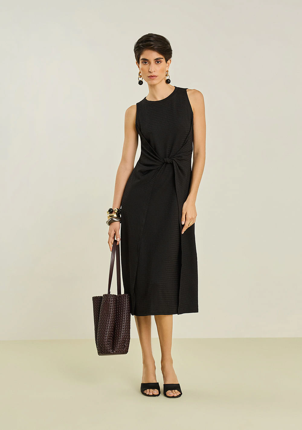 Vestido Maria.Valentina Ajustado Decote Canoa Sem Manga Midi Preto