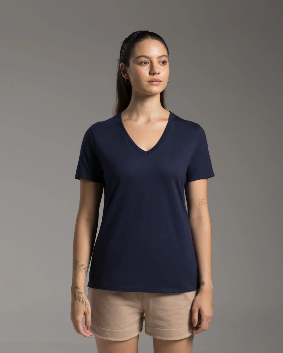 Tech T-Shirt Noliquid Gola V Feminina - BASICAMENTE
