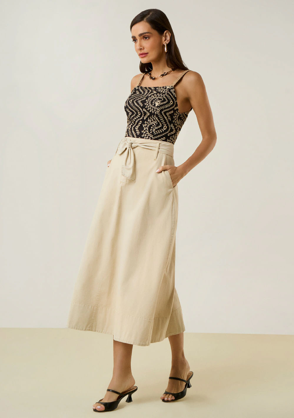 Saia Maria.Valentina Evasê Alta Longa Off White