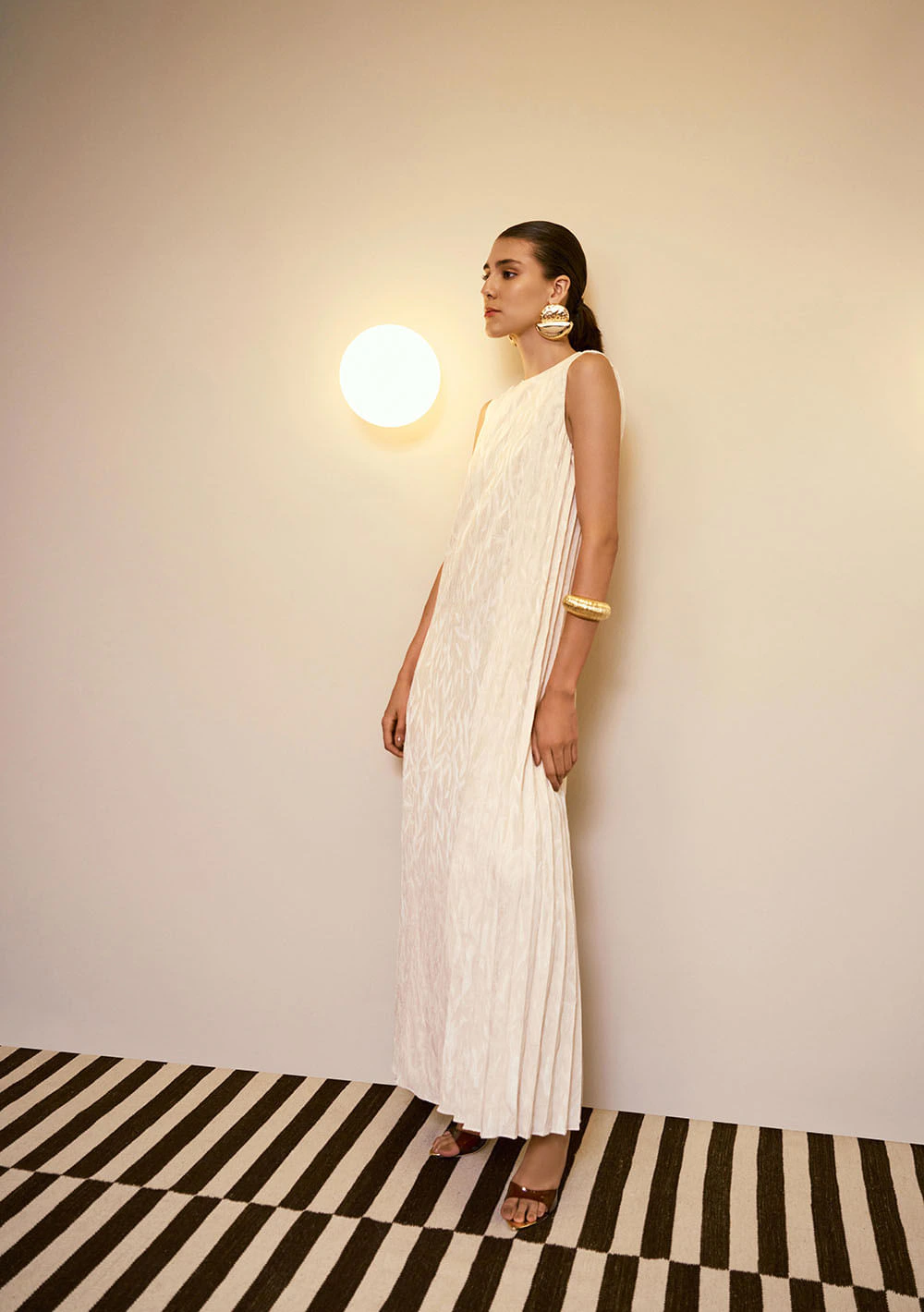 Vestido Midi Solto Rilievo Bege