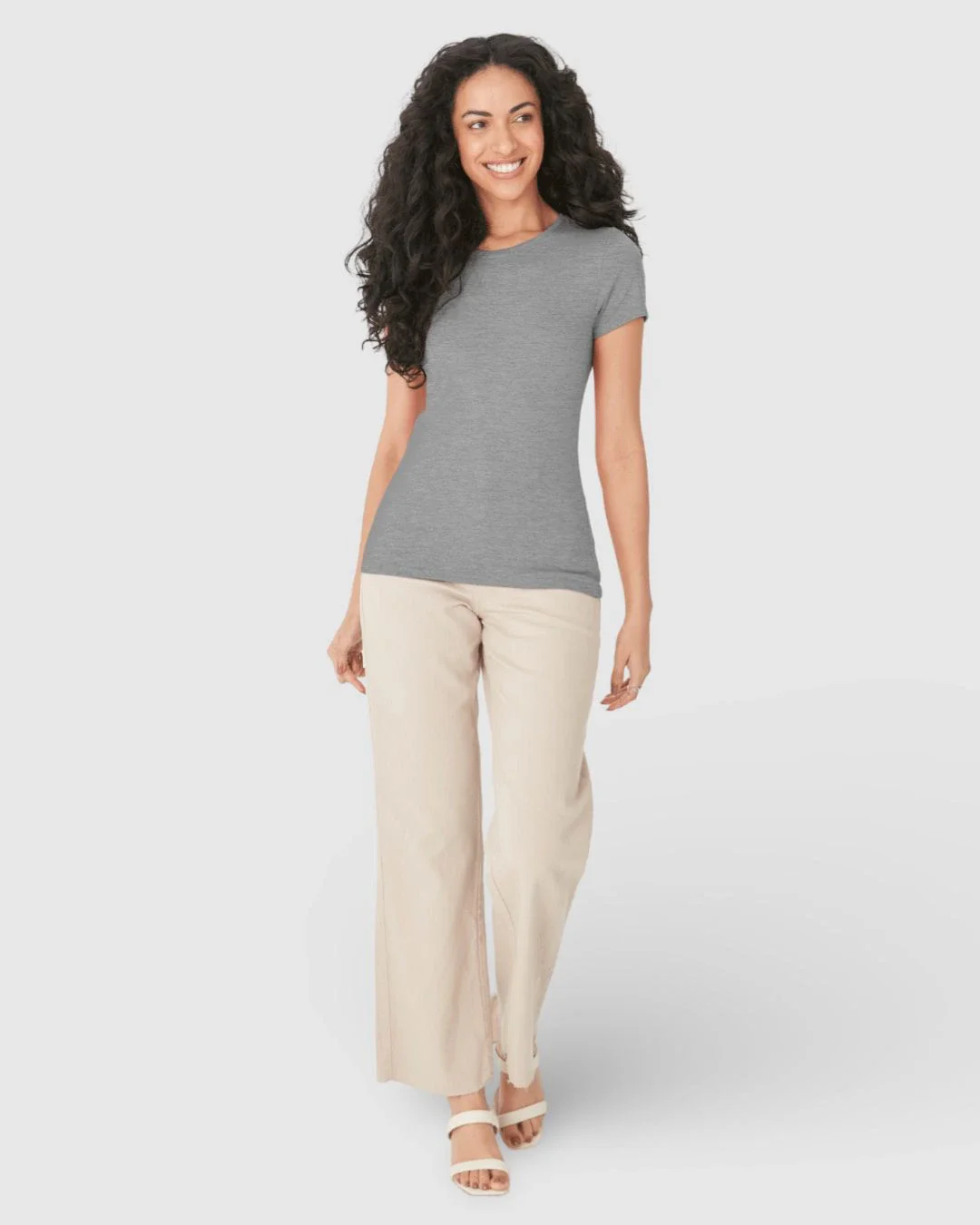 Camiseta Básica Feminina Slim Decote Redondo Em Algodão