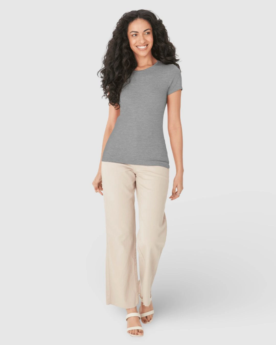 Camiseta Básica Feminina Slim Decote Redondo Em Algodão