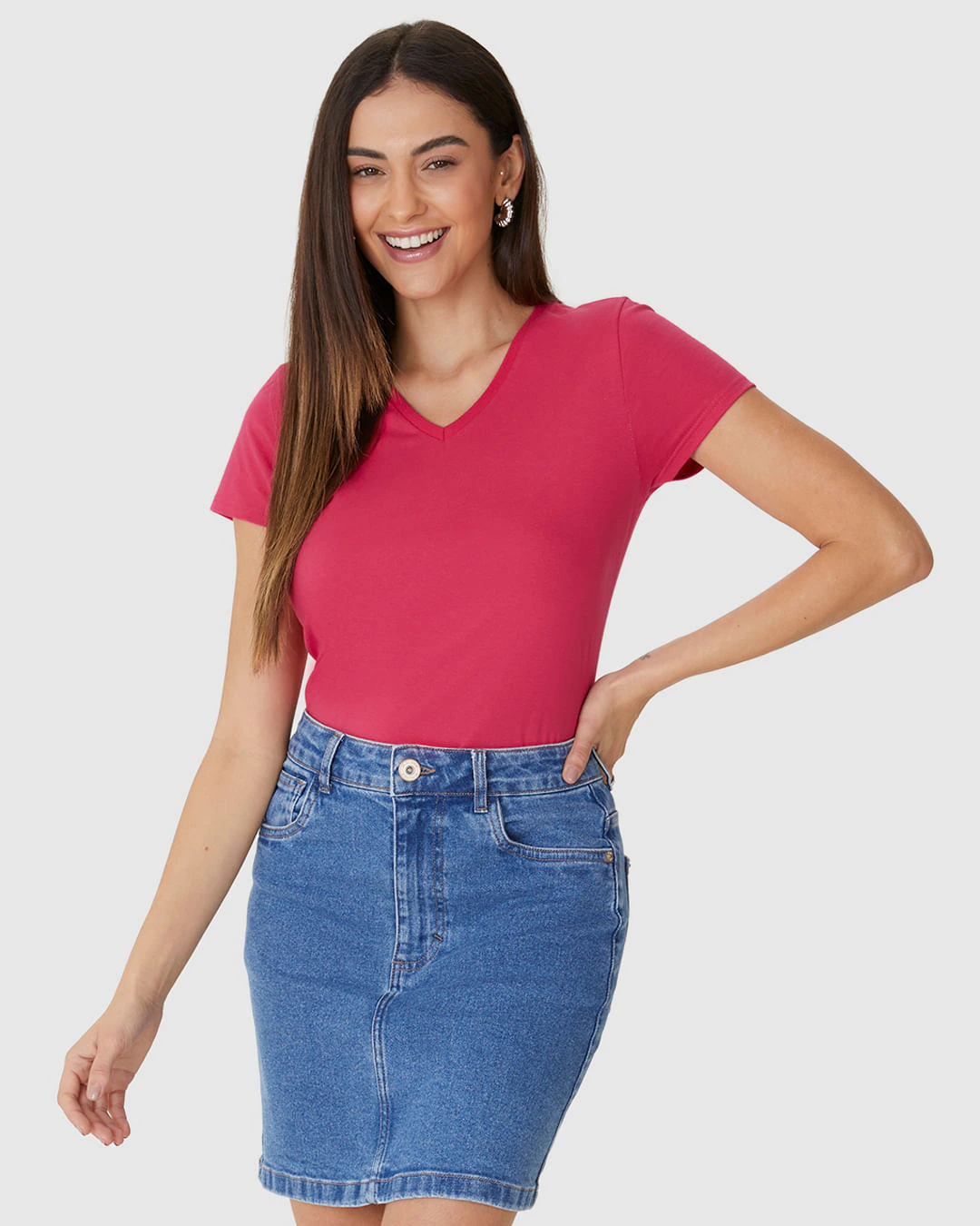 Camiseta Básica Feminina Slim Decote V Em Algodão