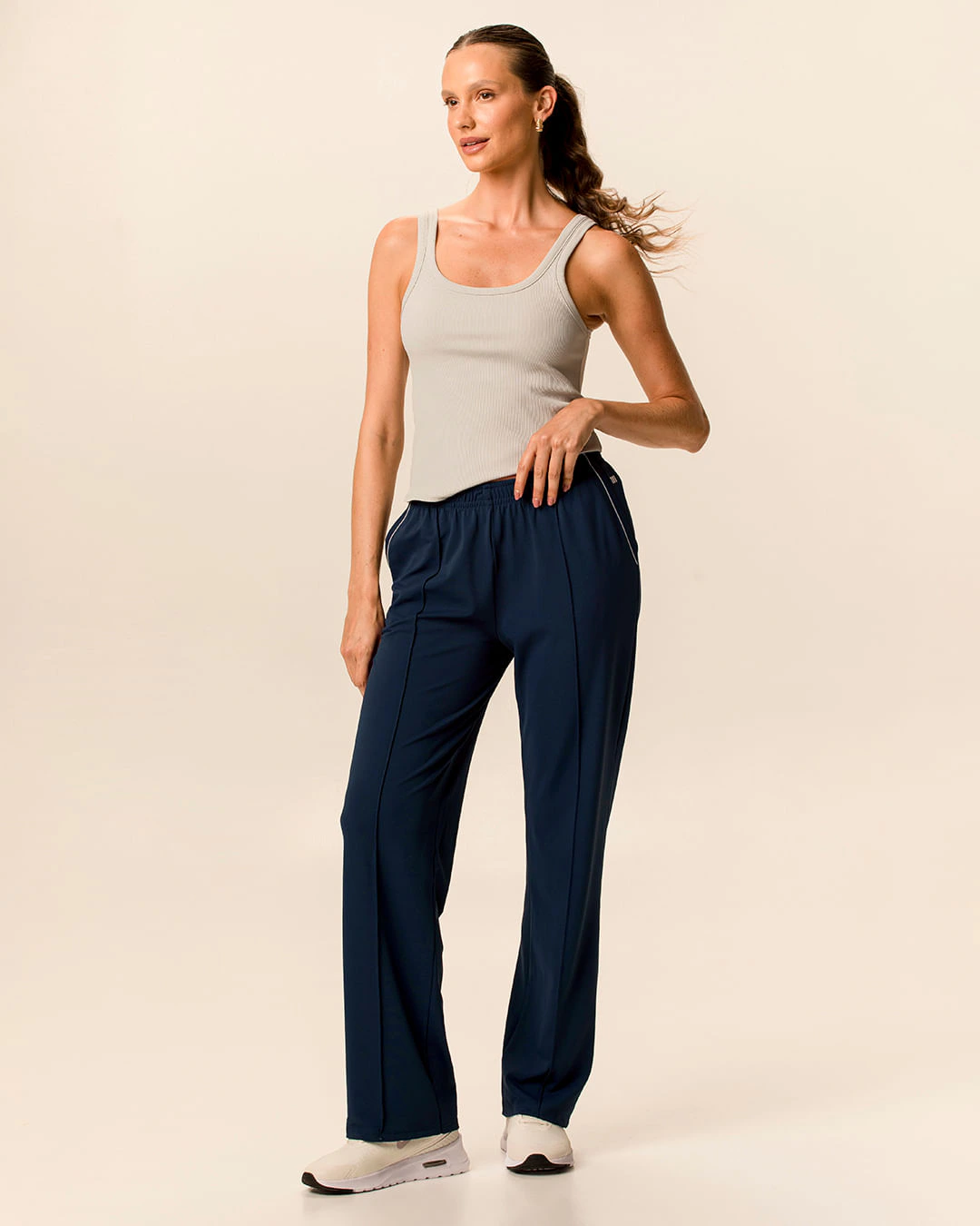Calça Esportiva Feminina Reta Em Piquet Proteção UV50+ Malwee Active