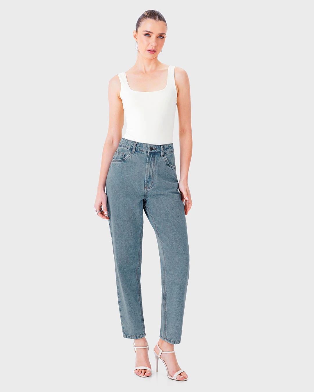 Calça Feminina Mom Cintura Alta Bolso Funcional Em Jeans 100% Algodão - ENFIM