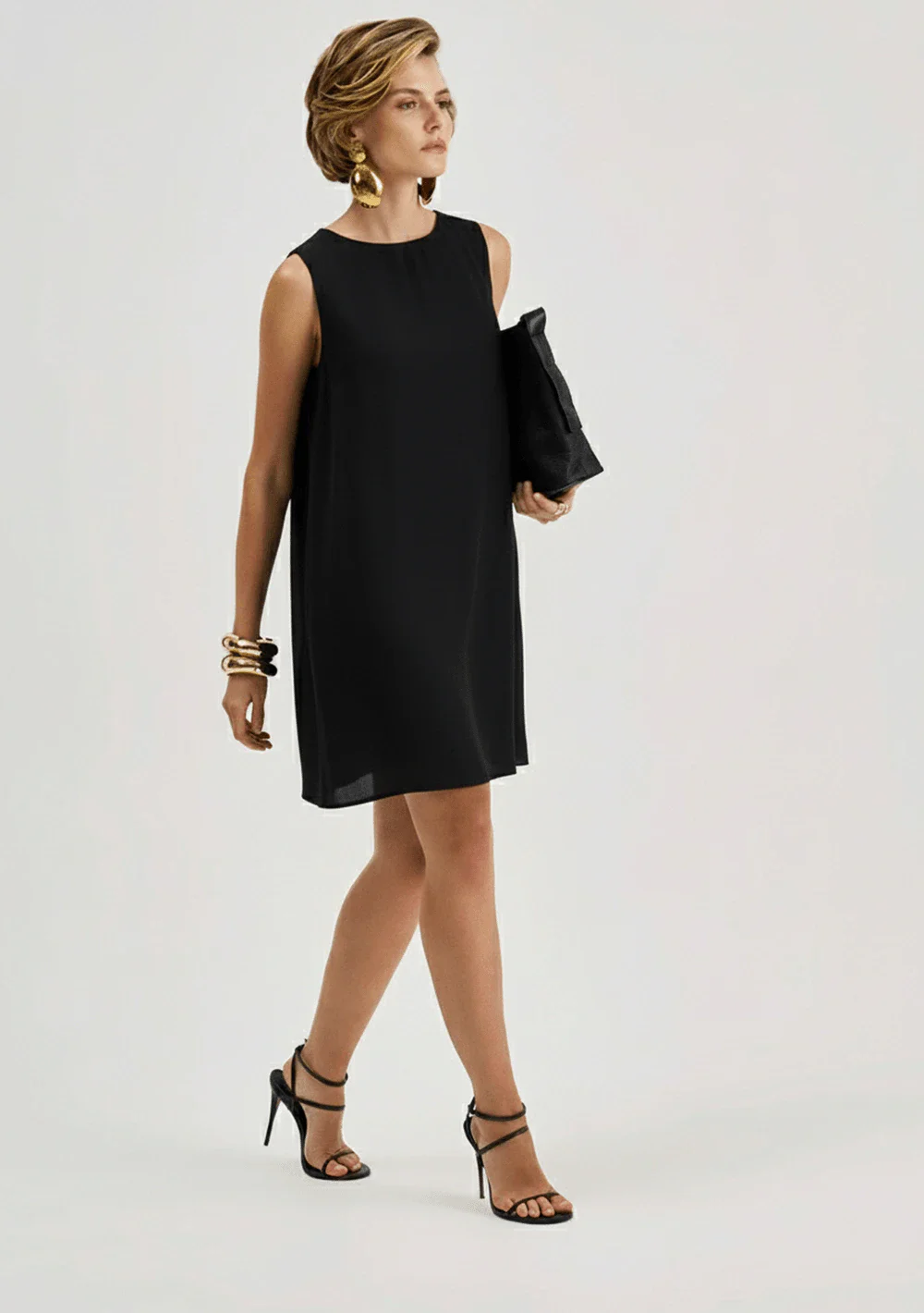 Vestido Iódice Solto Gola Alta Sem Manga Curto Preto