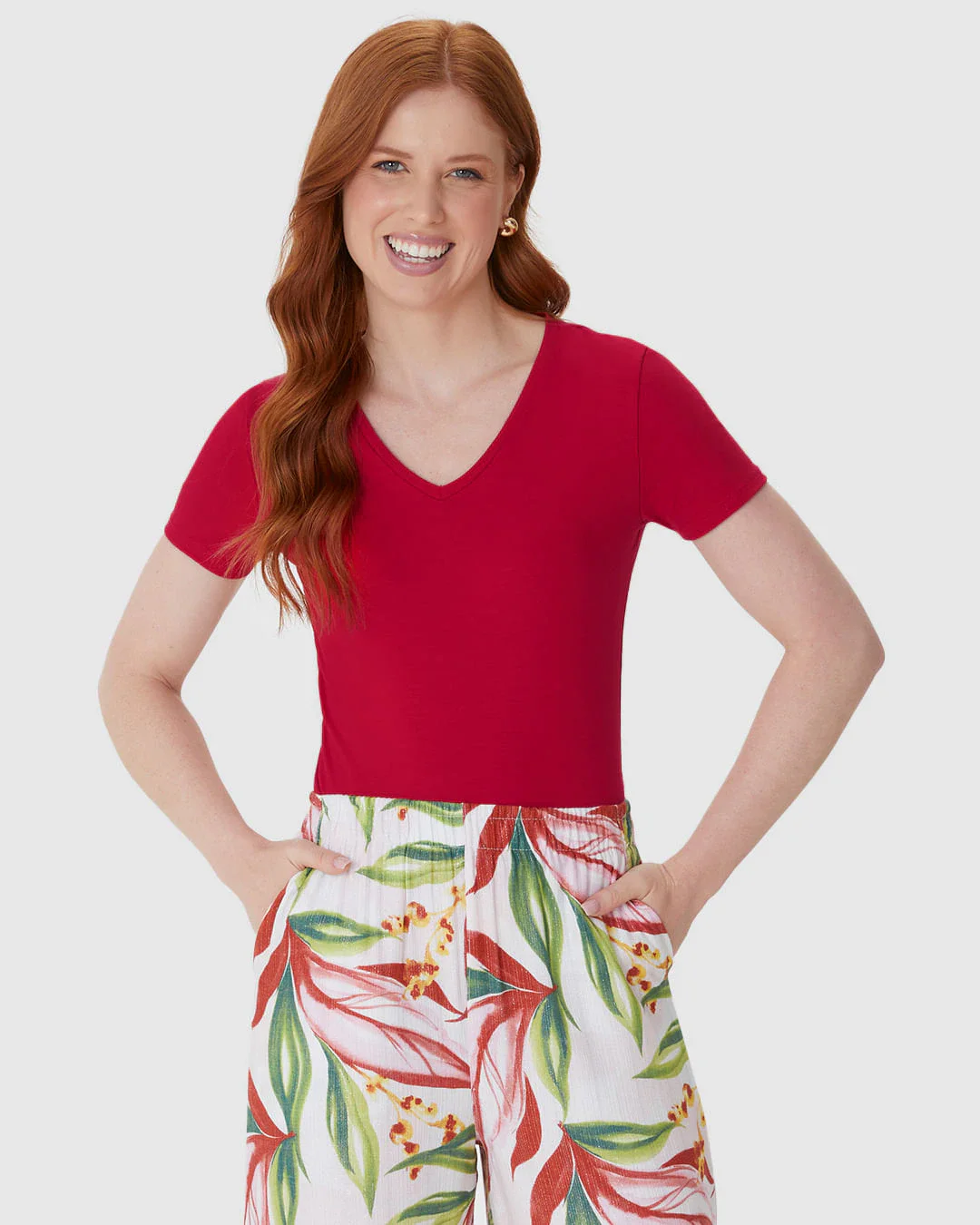 Camiseta Básica Feminina Decote V Em Algodão